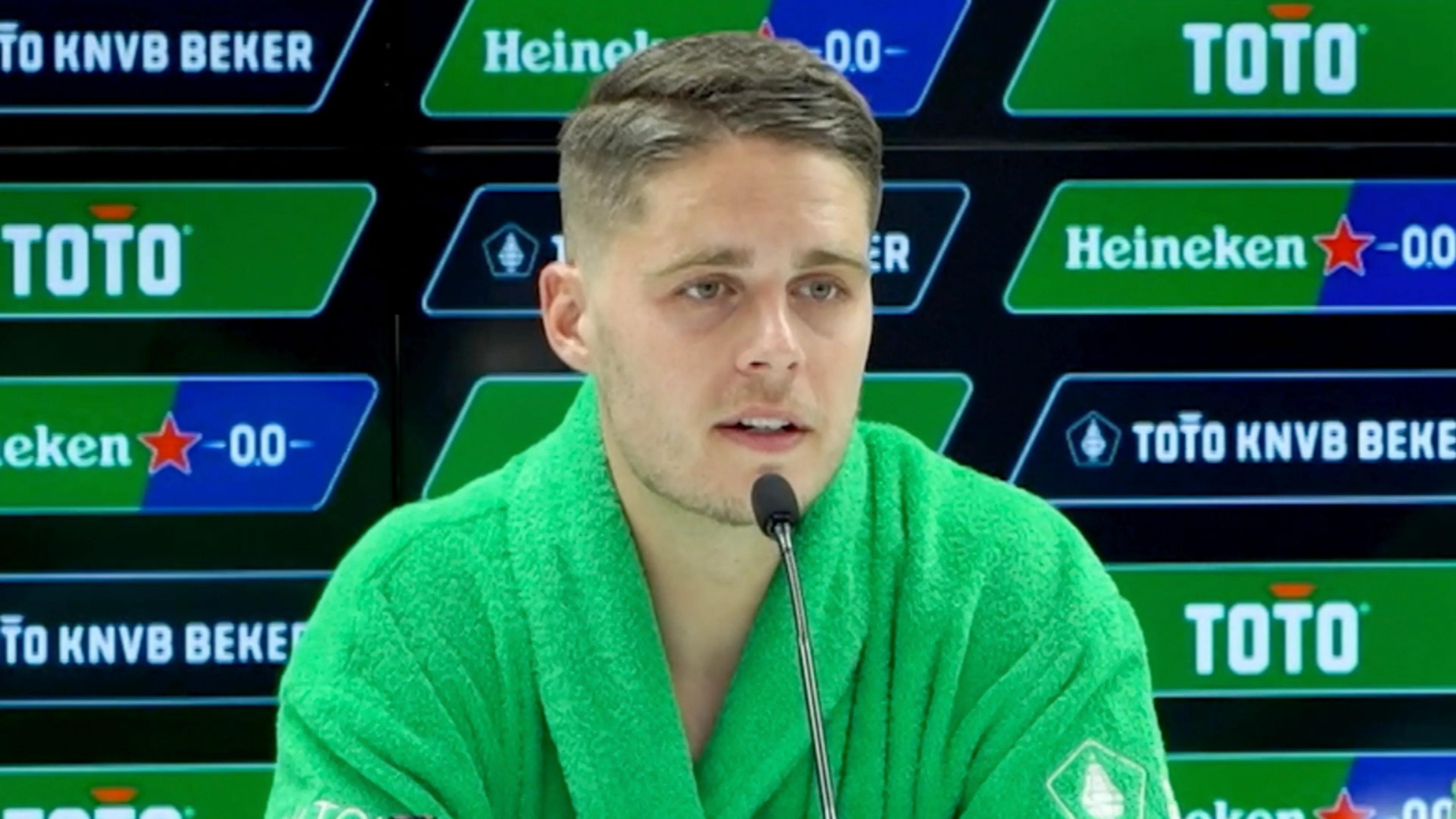 Veerman ergerde zich aan toneelspel tijdens bekerfinale: 'Het slaat nergens op!'