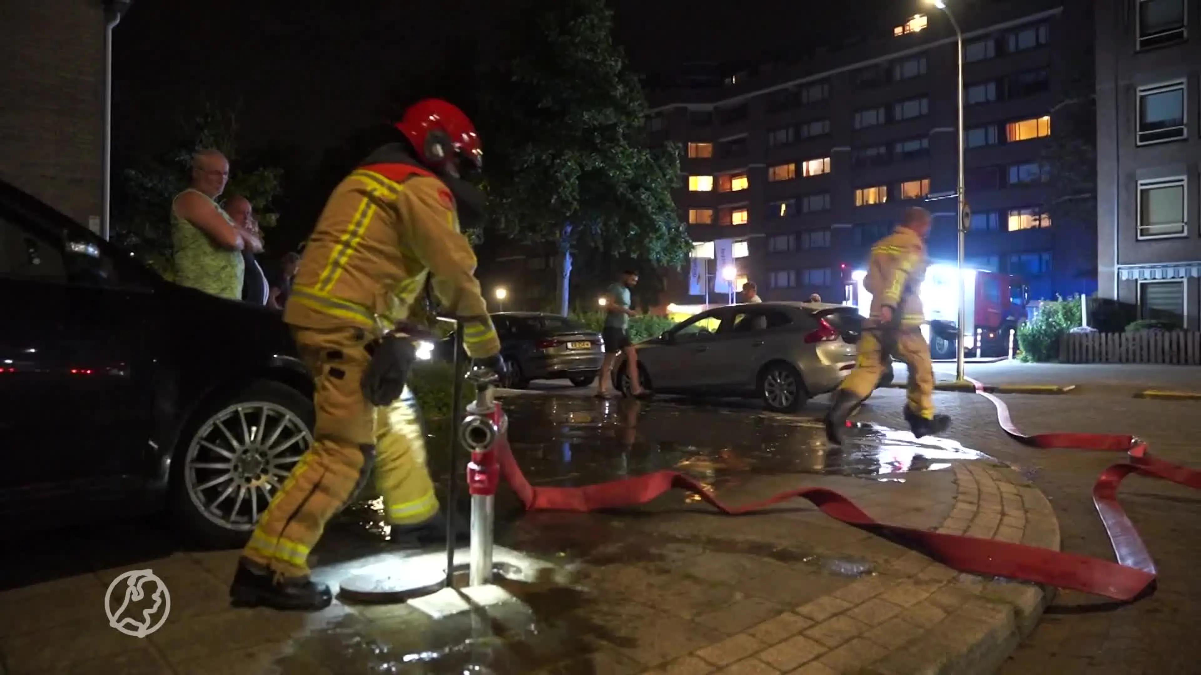 Grote uitslaande brand op vijfde etage van flat Eindhoven
