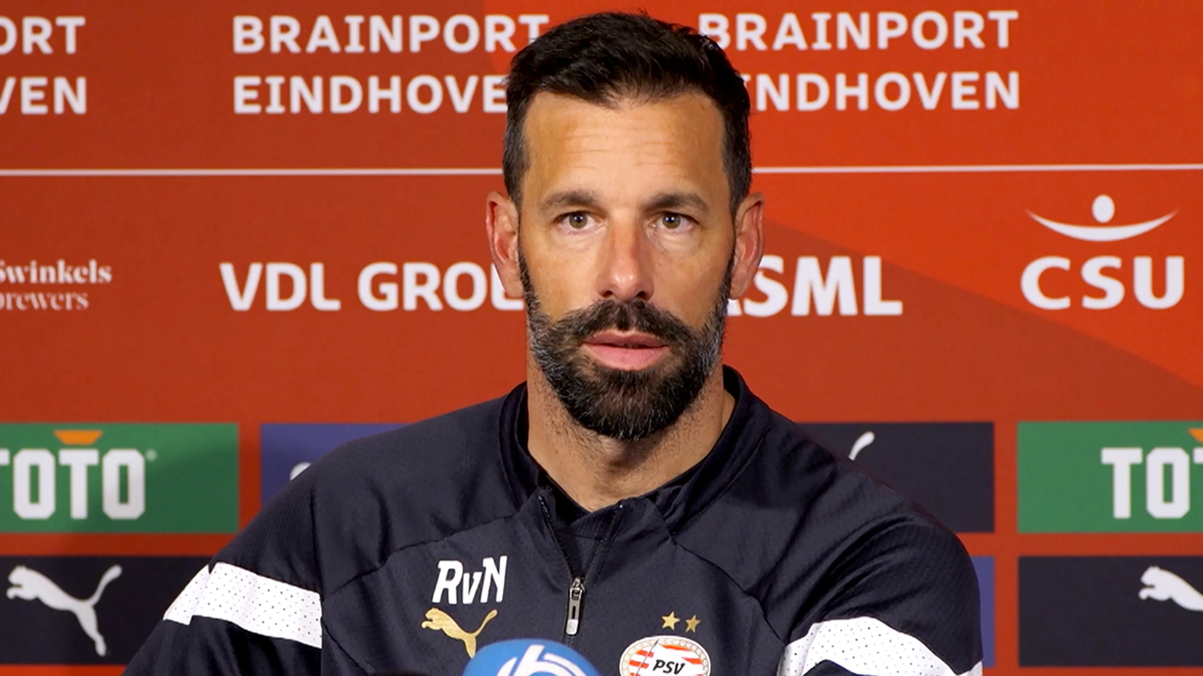 Van Nistelrooij baalt van interesse in Madueke: 'Zorgelijk, kijken of we kunnen behouden'
