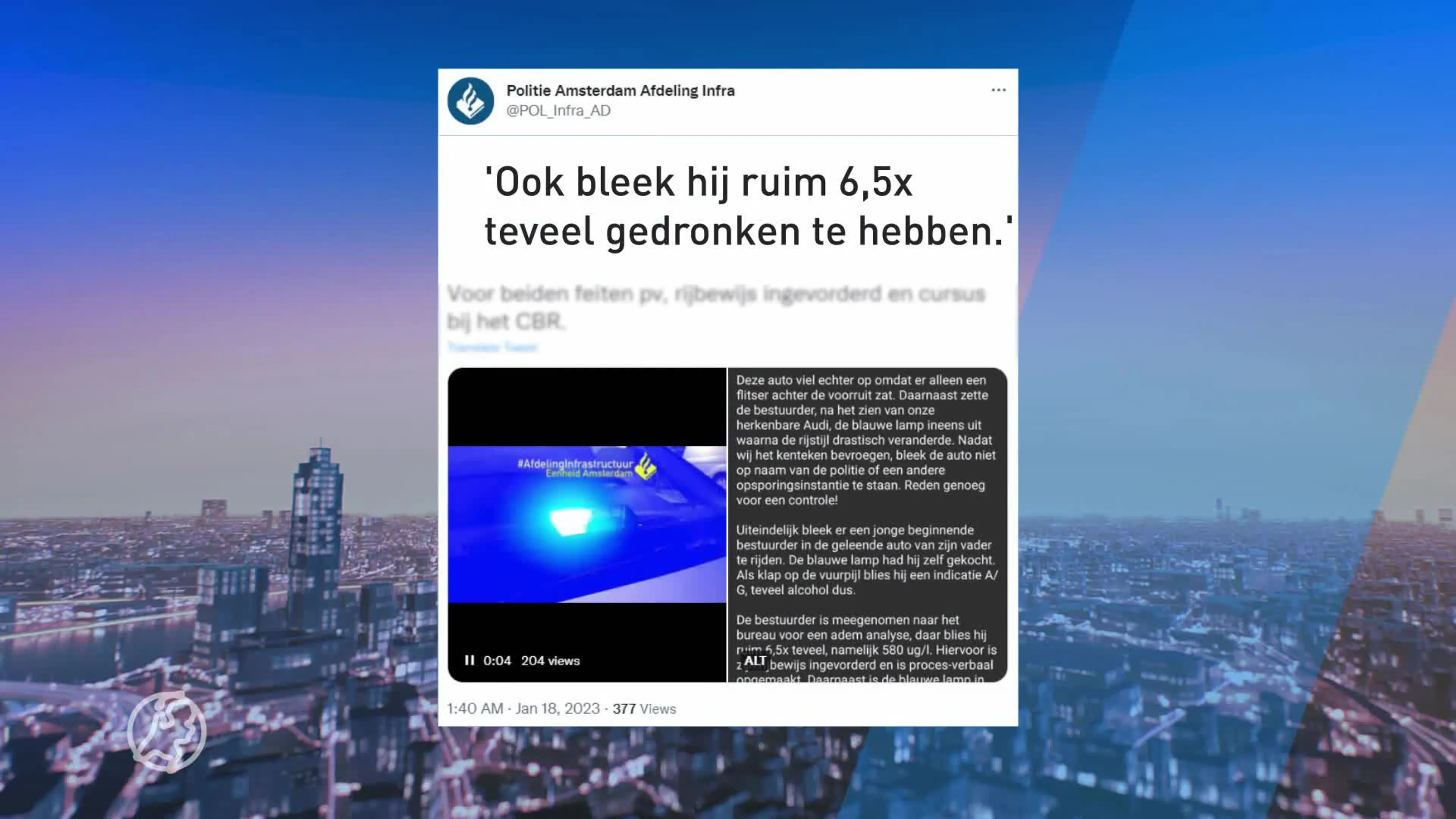 Agenten zetten neppe politieauto met zwaailicht aan de kant op A10