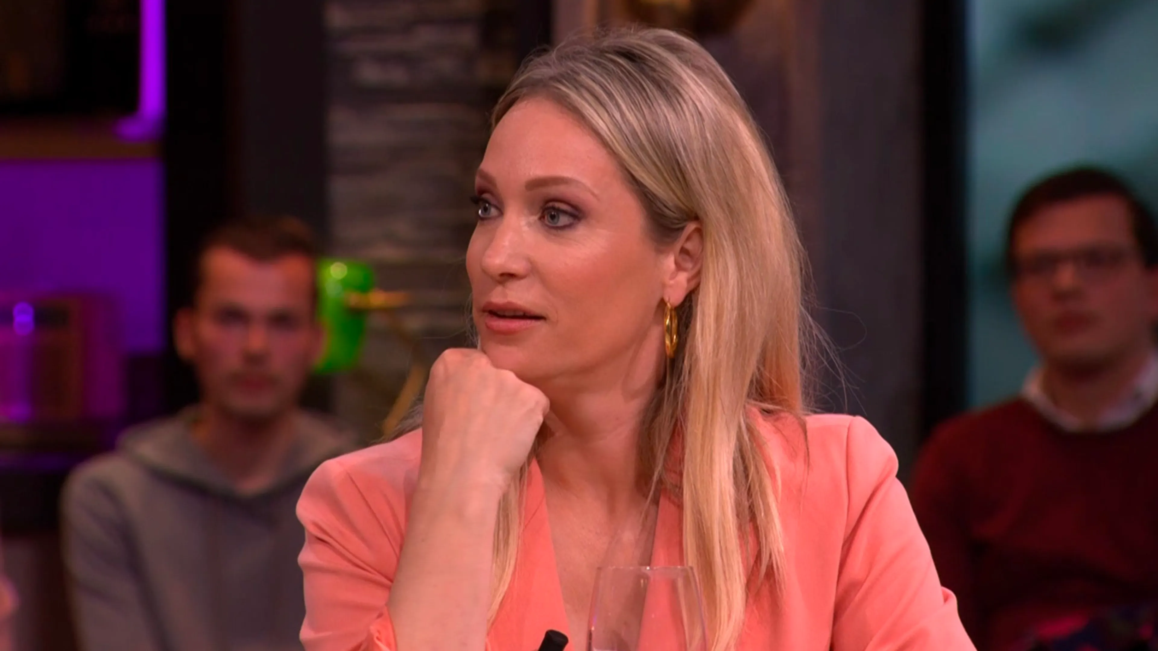 Hélène ergert zich aan luchtfietsers op social media: 'Volkomen onzin!'