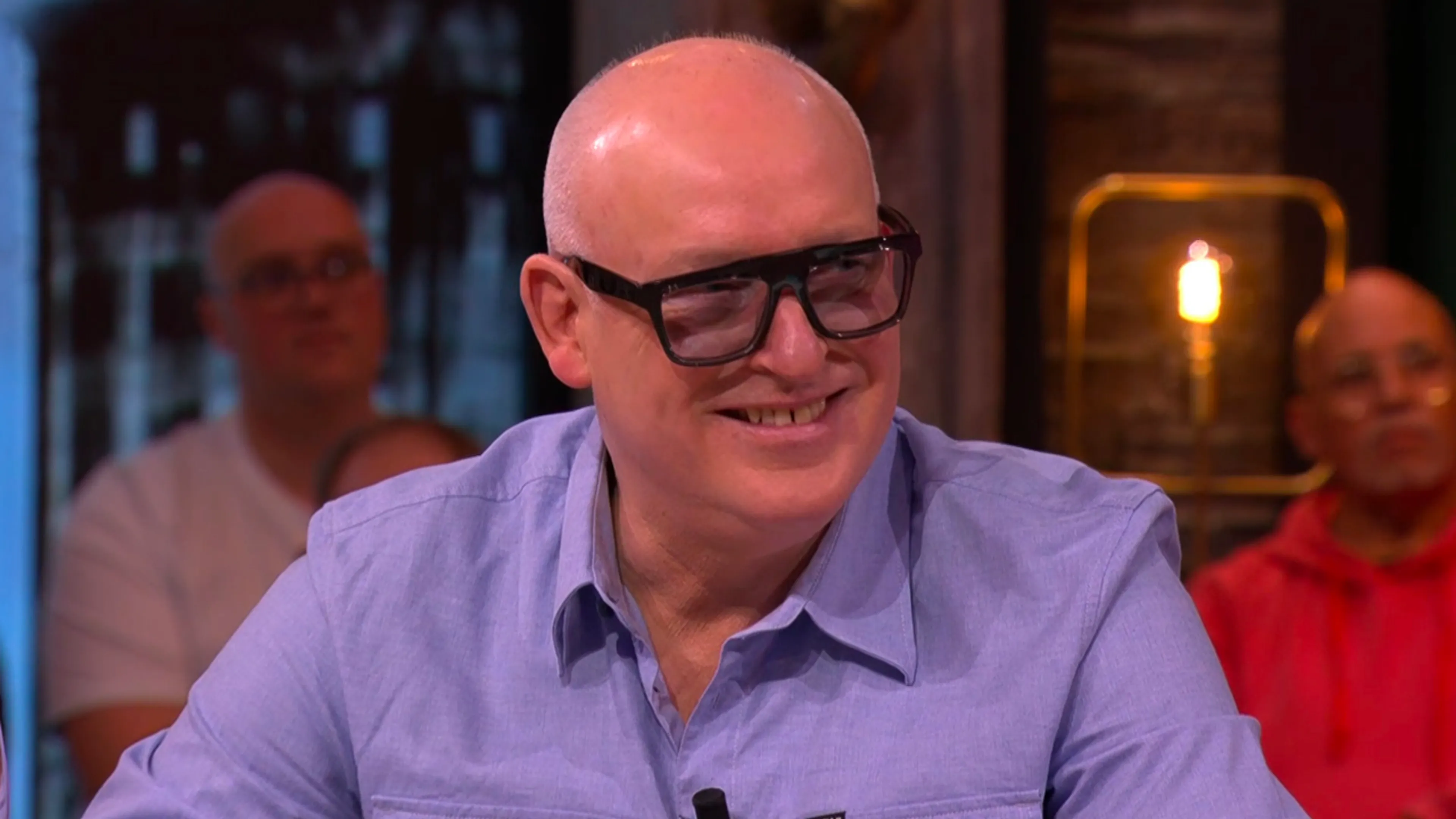 René hoort overal meningen: 'Zullen we nou gewoon afspreken dat dat alleen aan deze tafel mag?'