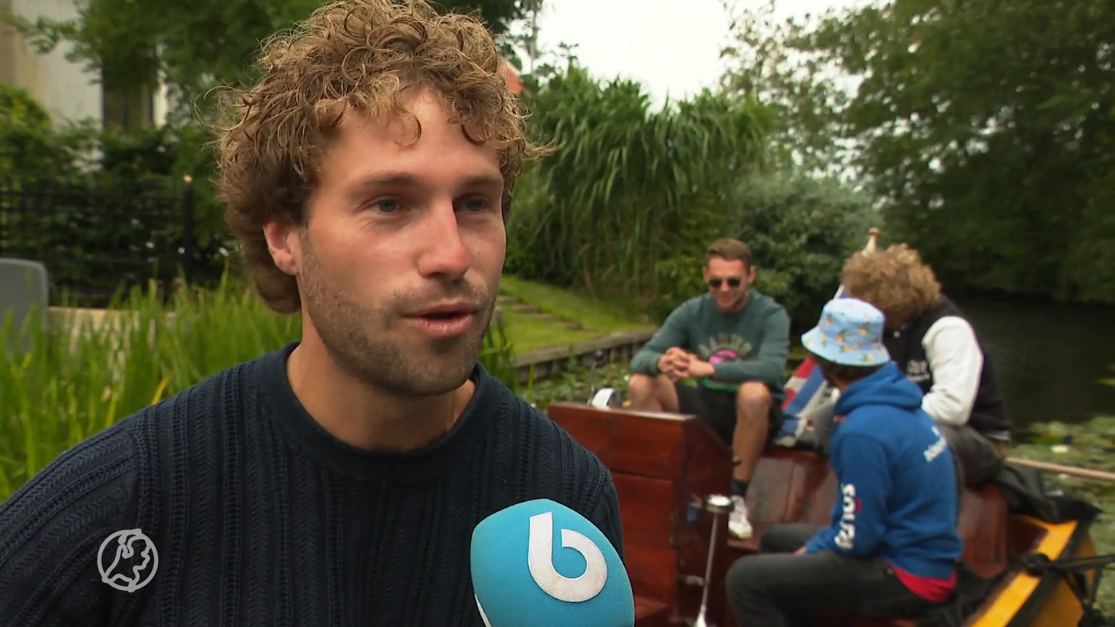 Soep aan waterplanten en achterstallig onderhoud aan vaart isoleert Friese dorpen