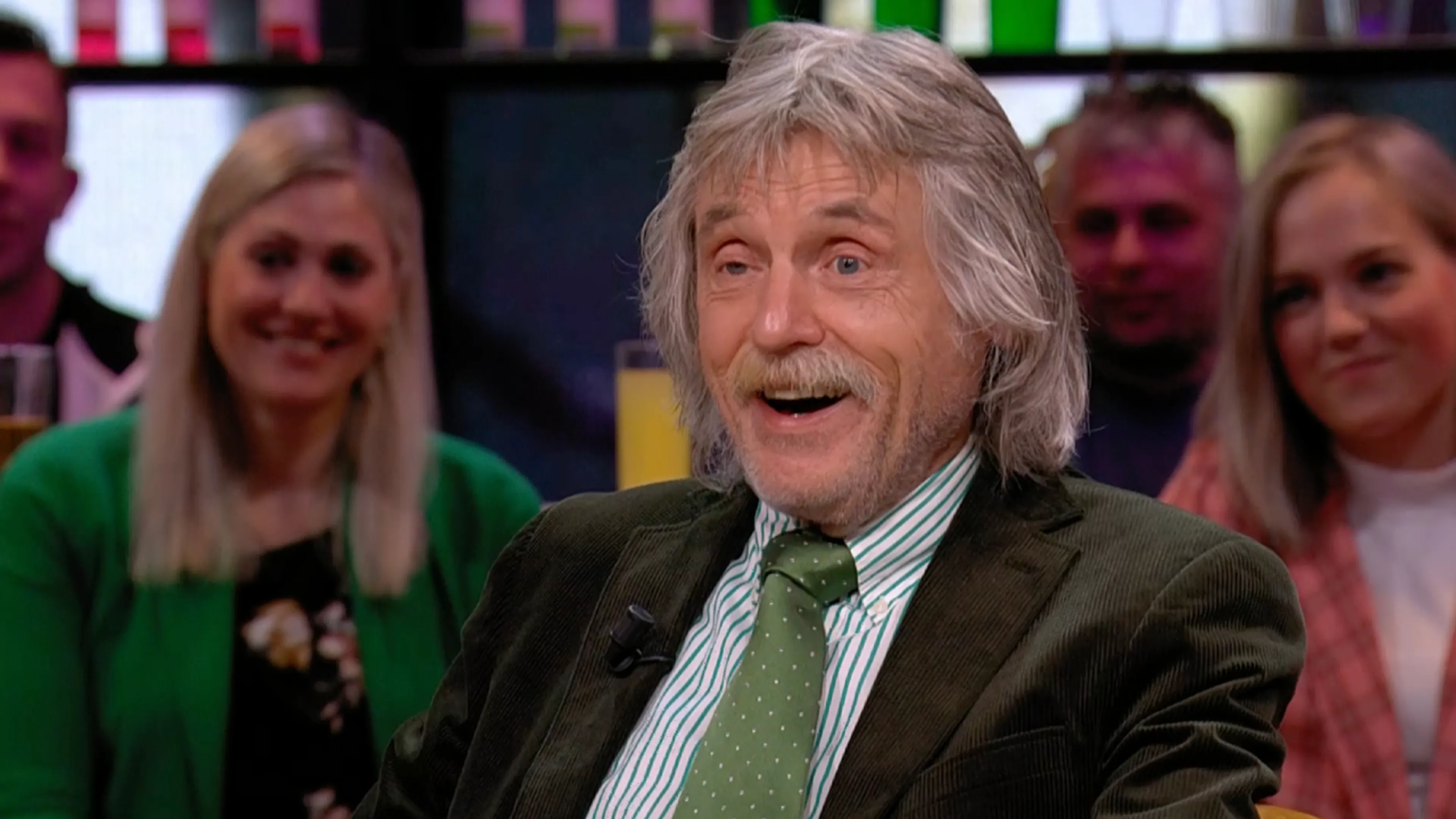 Johan vertelt heerlijke anekdote over korte carrière als grensrechter