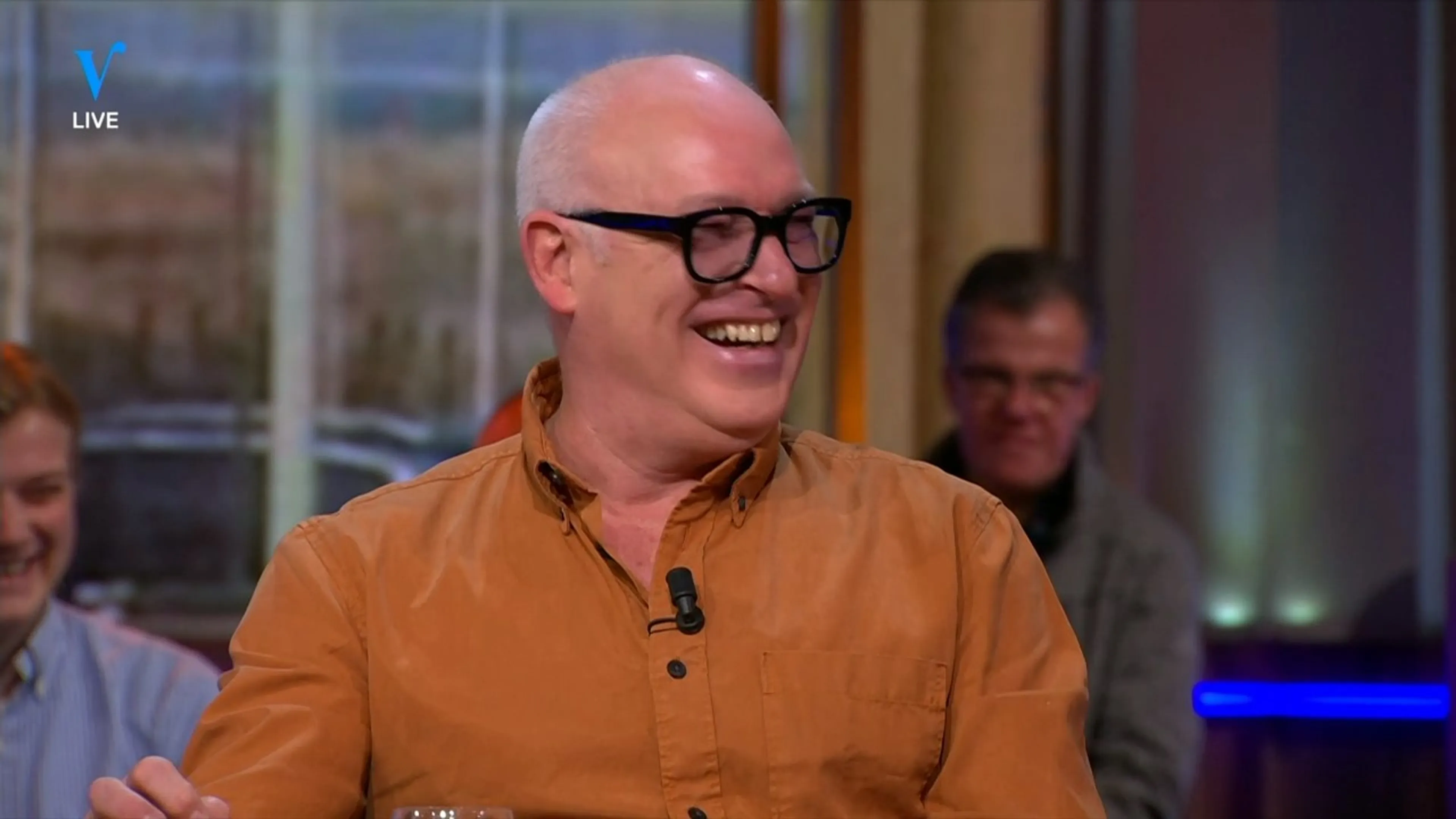 René geniet van Harry Mens: 'Hij ging een kutje ruiken!'
