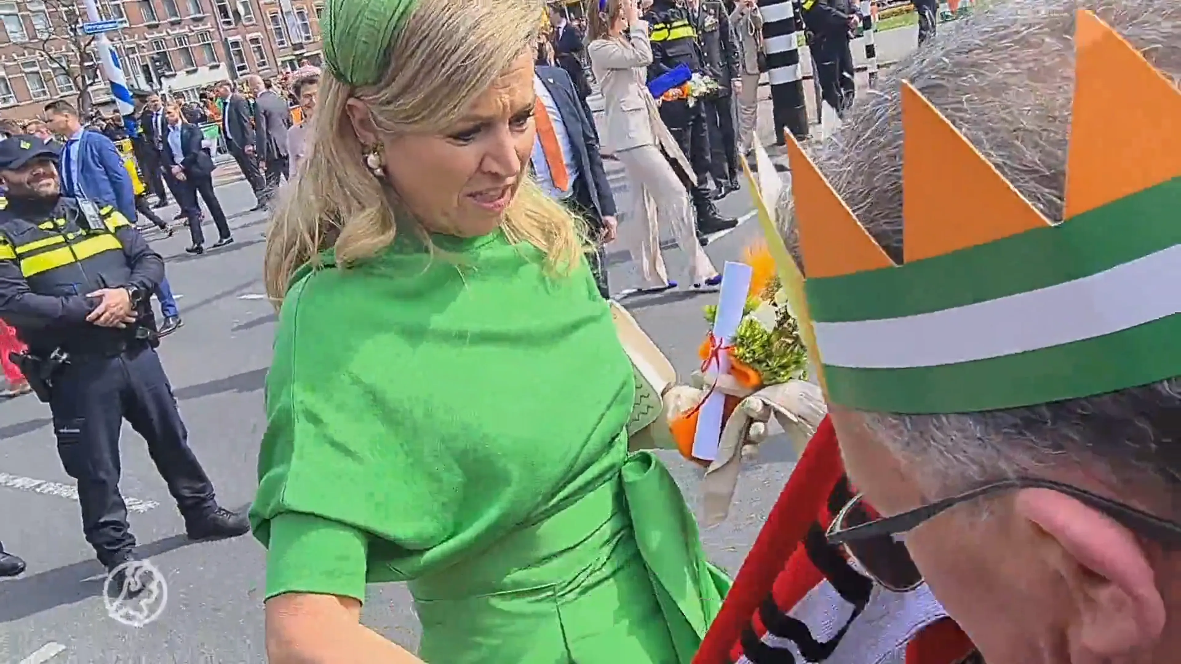 Feyenoorder Frans gaf zijn sjaaltje aan Máxima