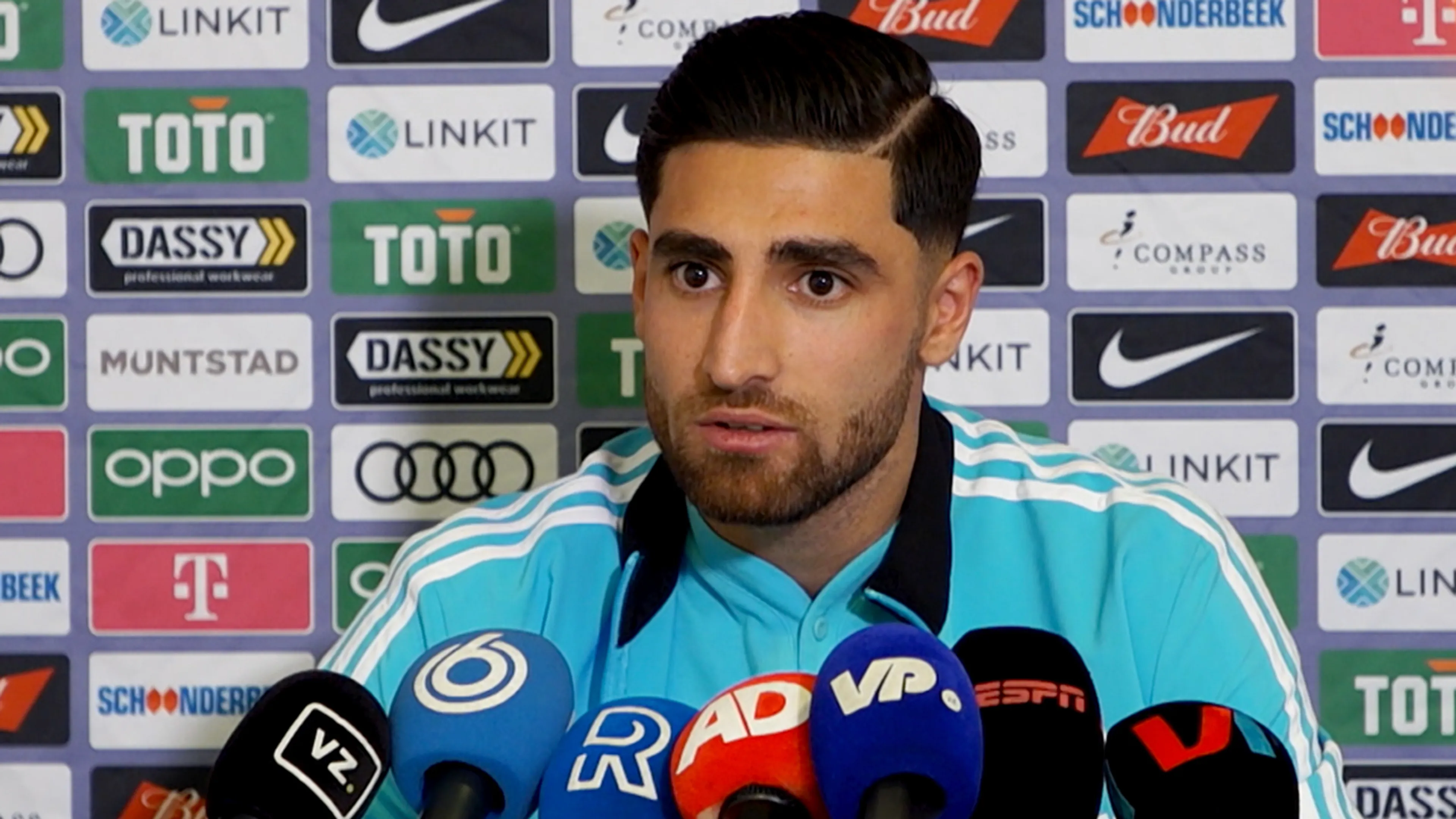 Jahanbakhsh over periode bij Iraanse elftal: 'We hebben een moeilijke tijd gehad'
