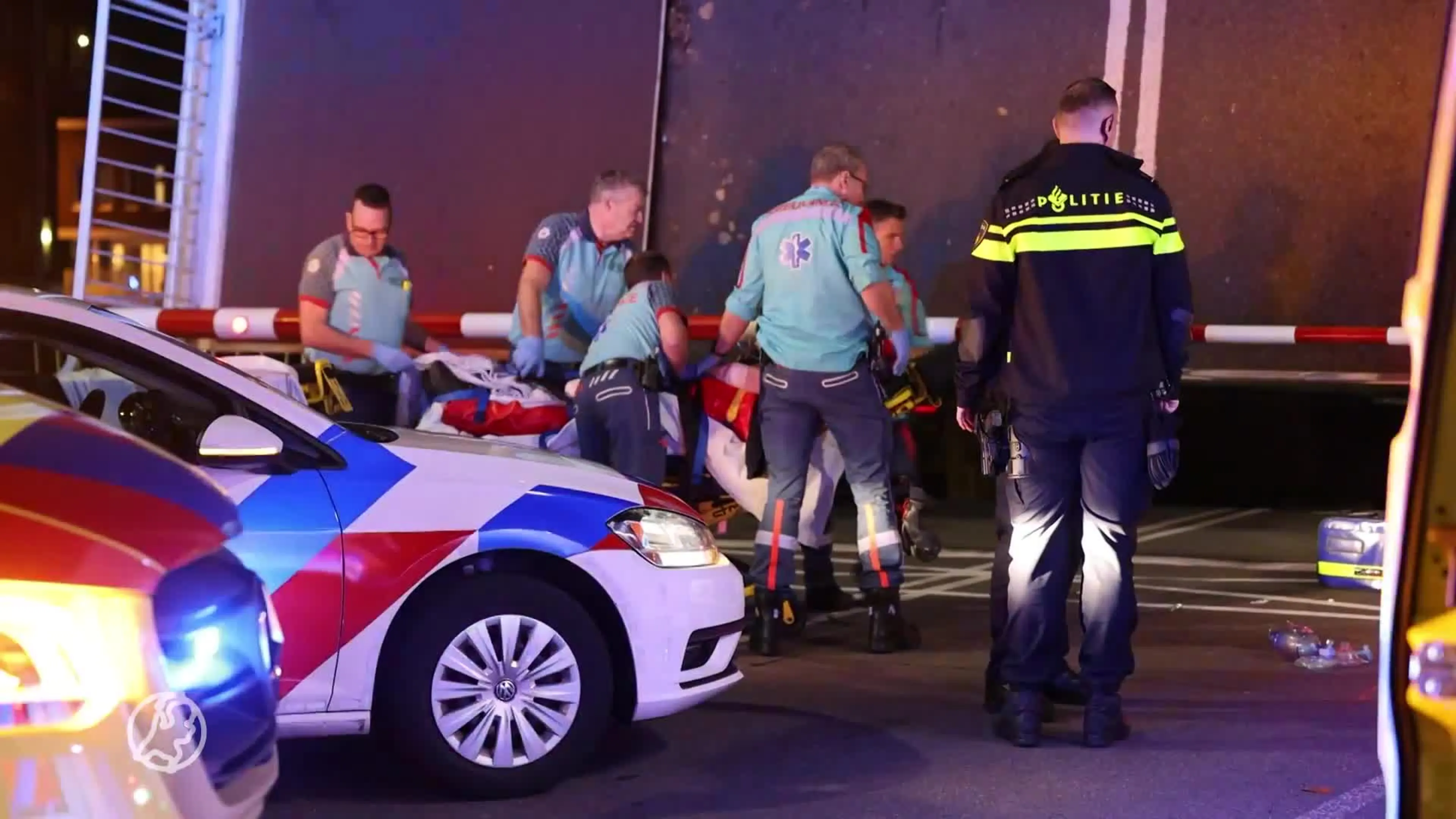 Fietser raakt zeer ernstig gewond na val van opengaande brug Haarlem