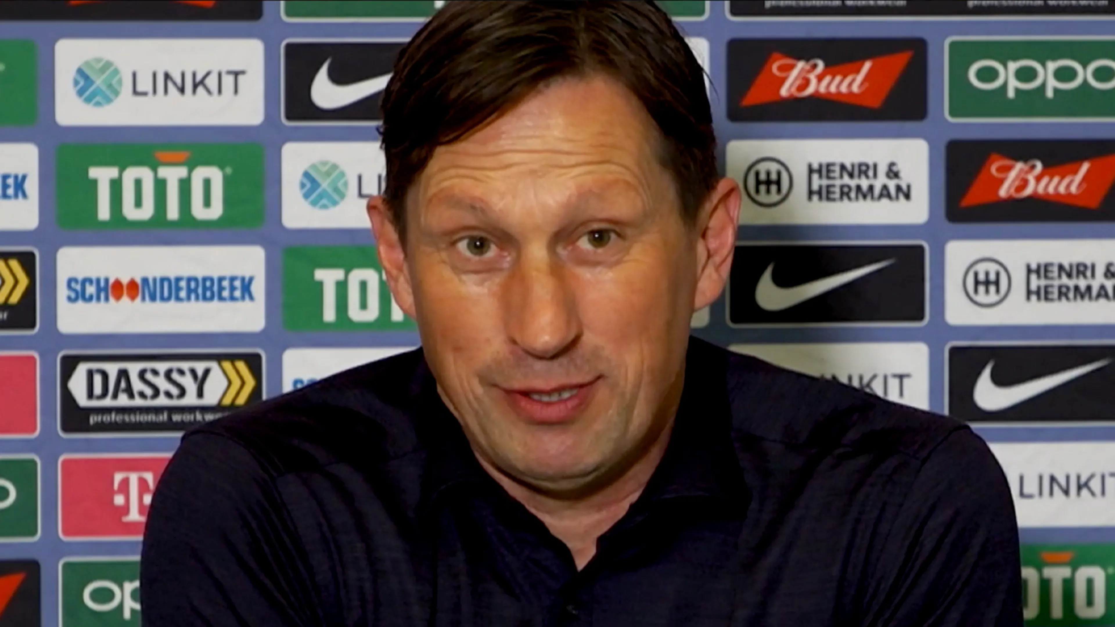 Schmidt keek niet naar Cambuur-Ajax: 'We moeten gefocust zijn op ons zelf'
