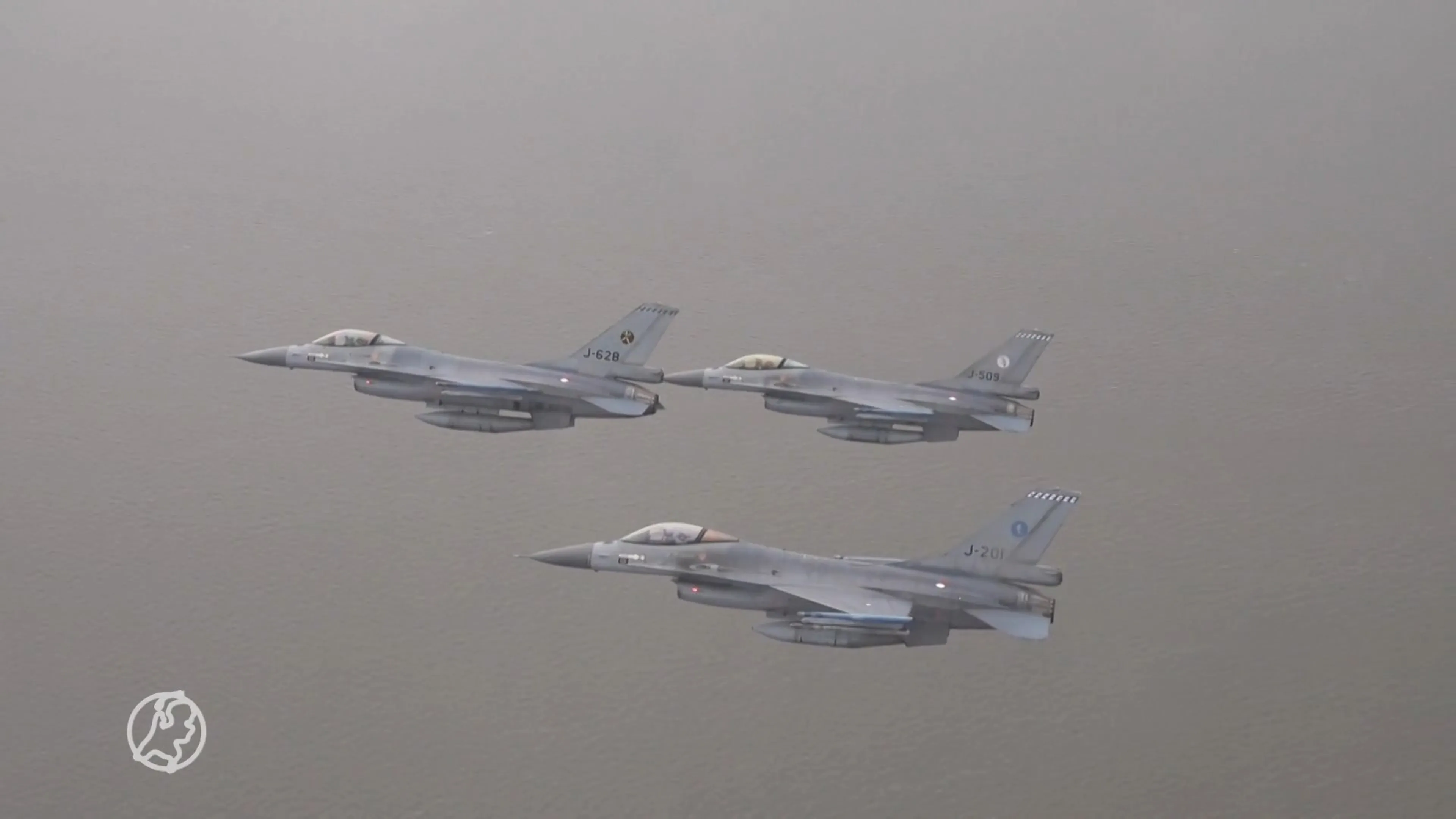 It giet oan! F-16’s maken afscheidsvlucht over route Elfstede...