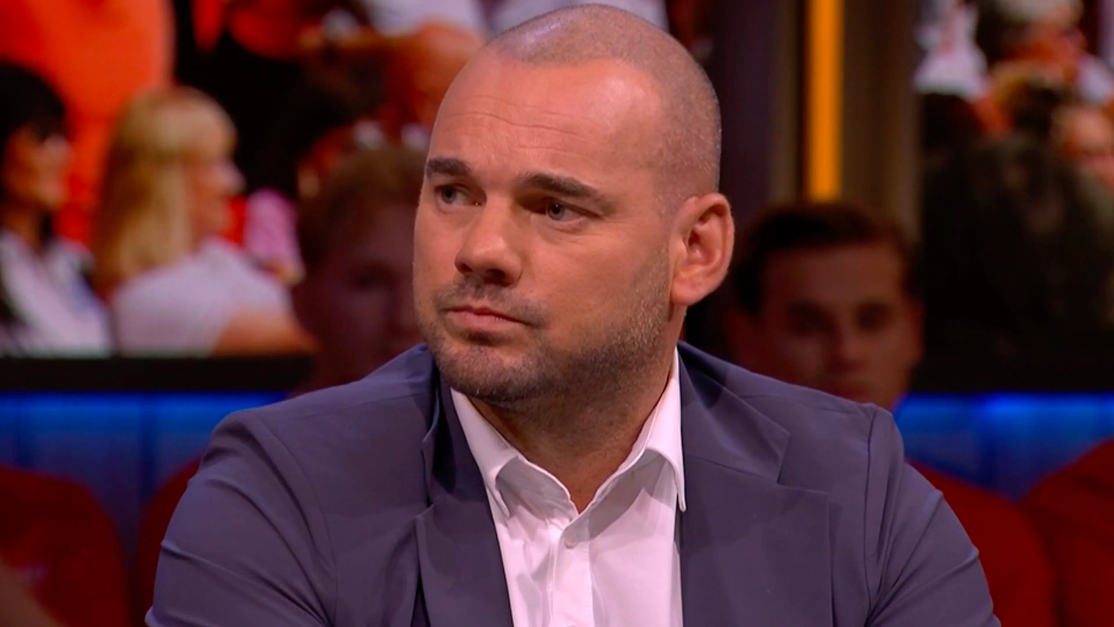 Wesley Sneijder reageert op seksgeluiden bij EK-loting