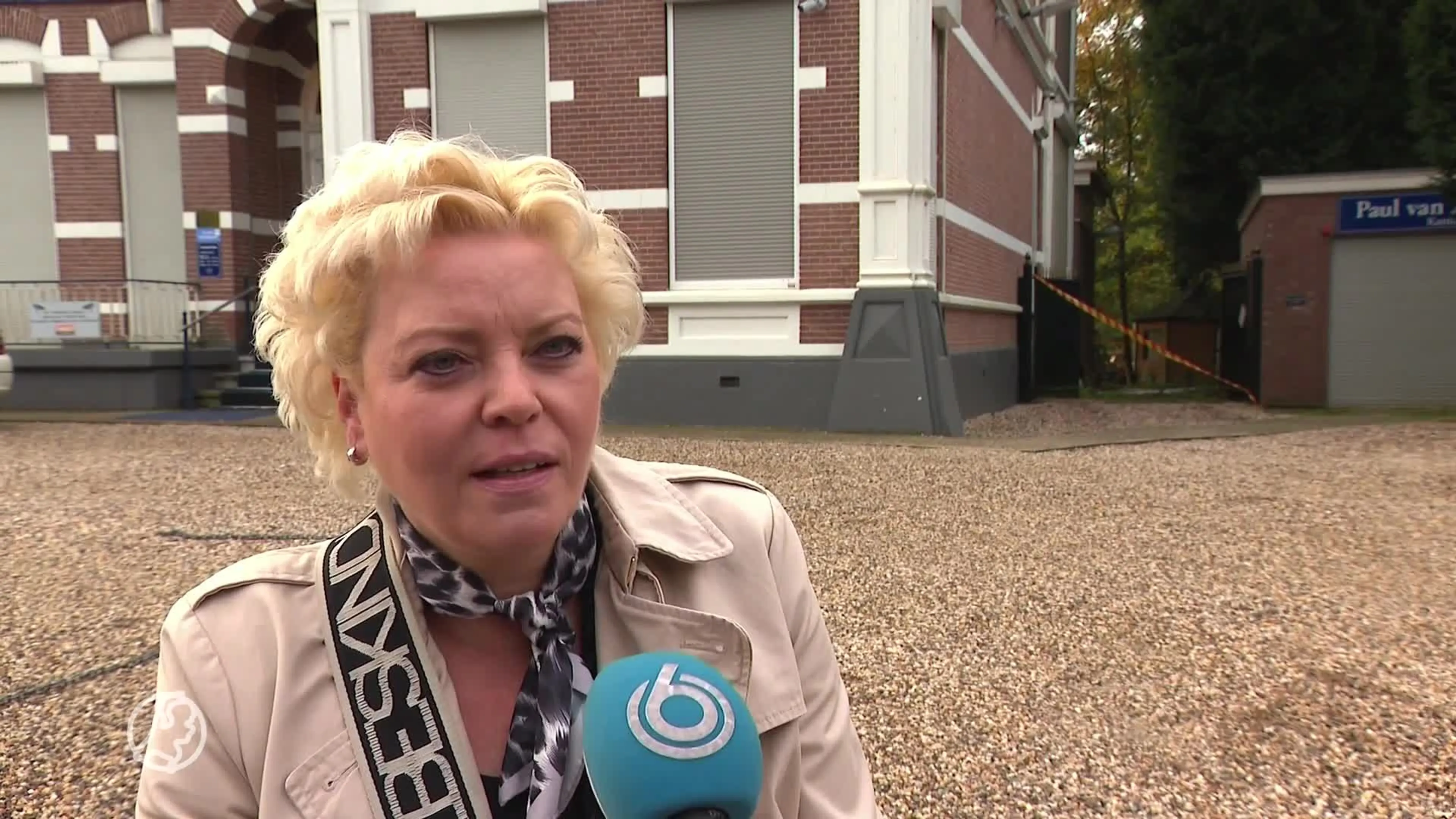Aanhouding na plofkraak bij juwelier in Velp, daders laten tassen achter