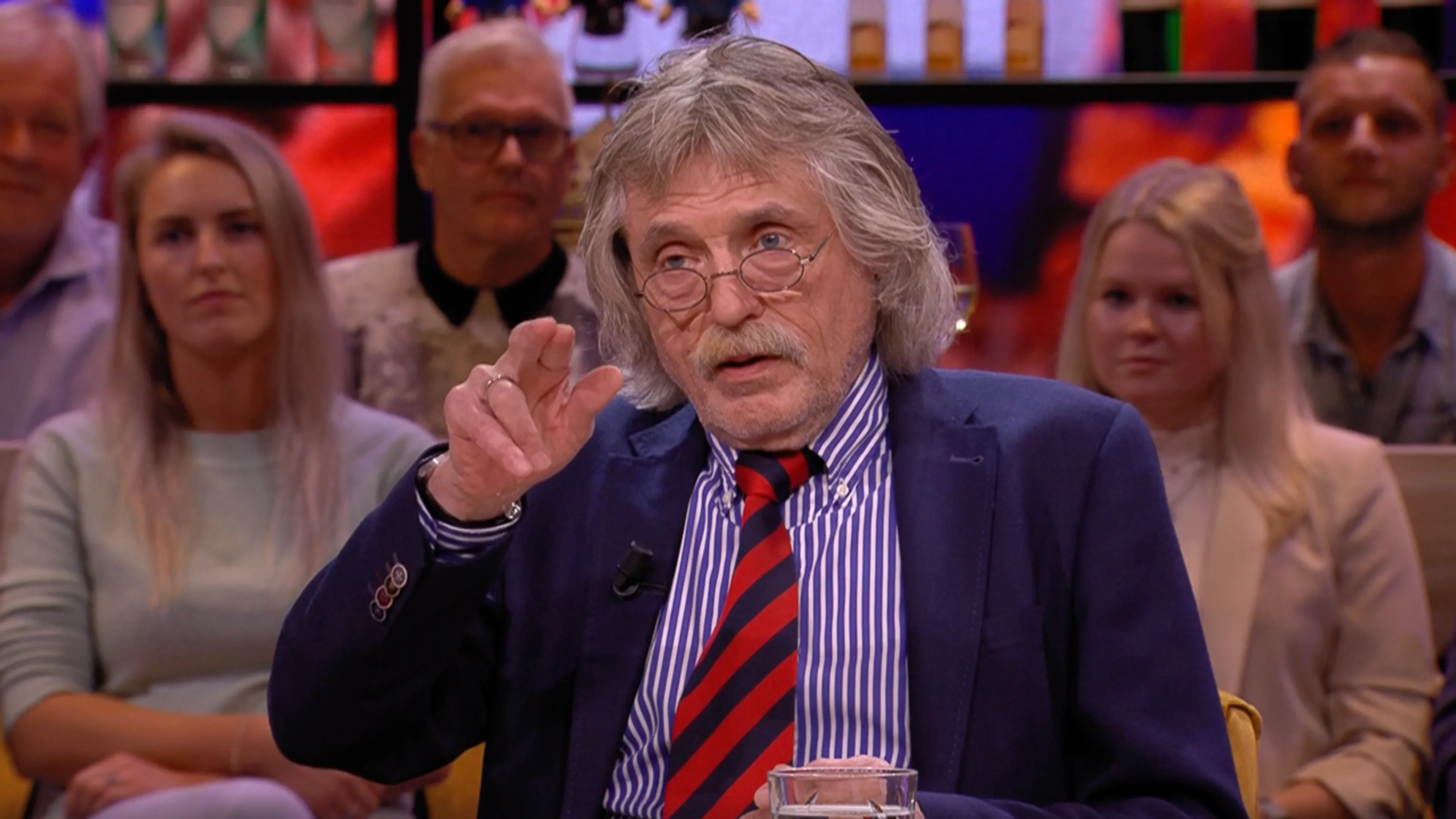 Johan doet oproep aan koning Willem-Alexander: 'Hij kan nu laten zien of hij karakter heeft'