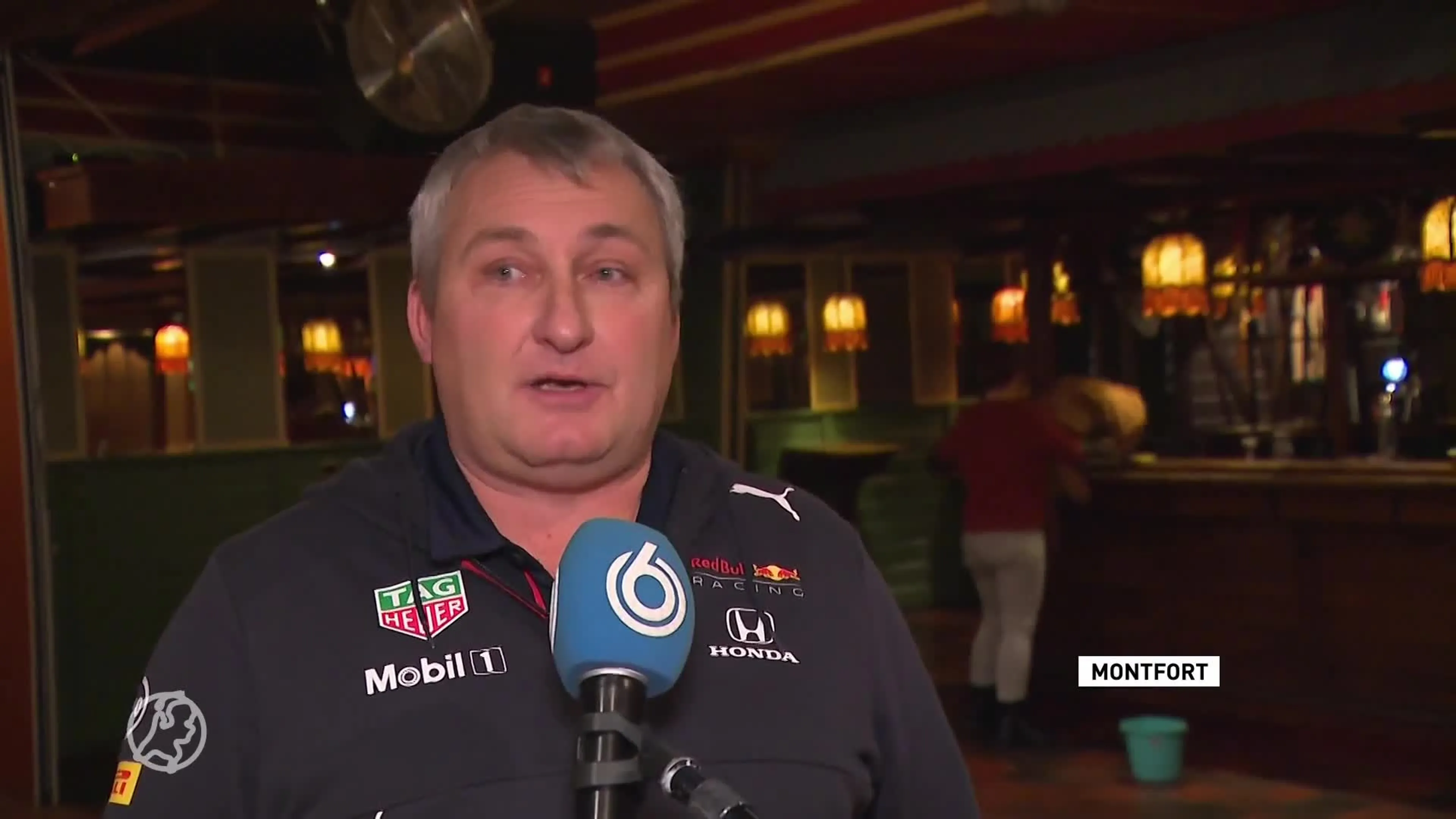 Komt er een huldiging voor Max en waar moet dat gebeuren?