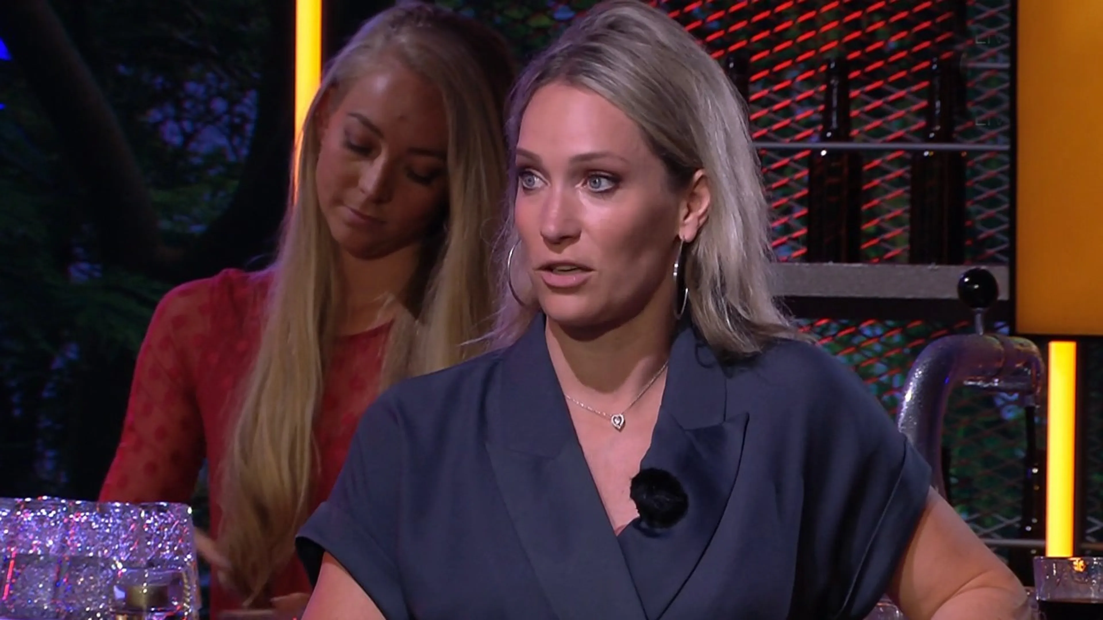 Hélène: 'Ik vind het best wel een beetje eng bij het stadion'