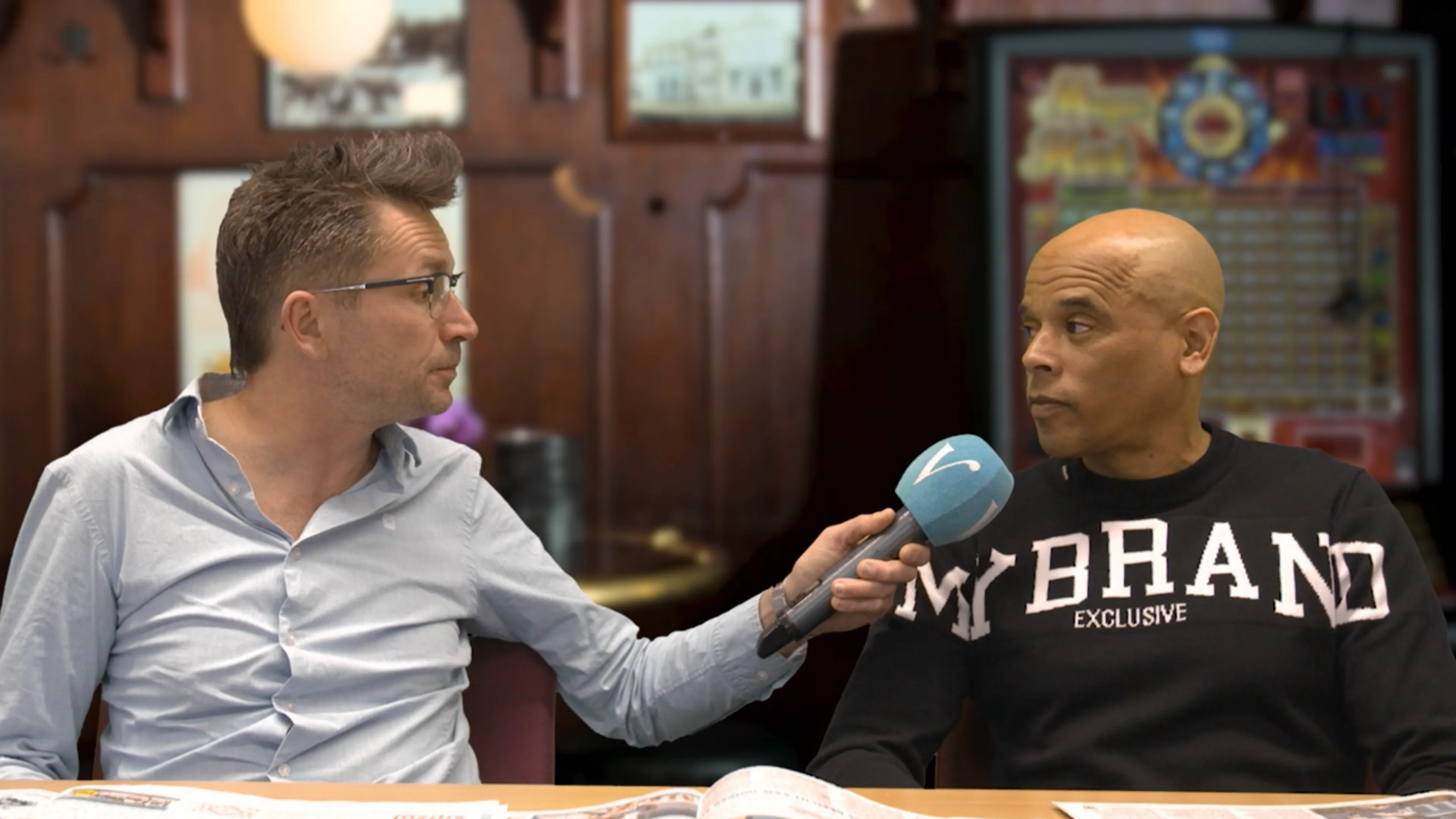 Tom Staal en Glenn Helder breken de week: 'Het is een puinhoop op alle vlakken bij Ajax!'
