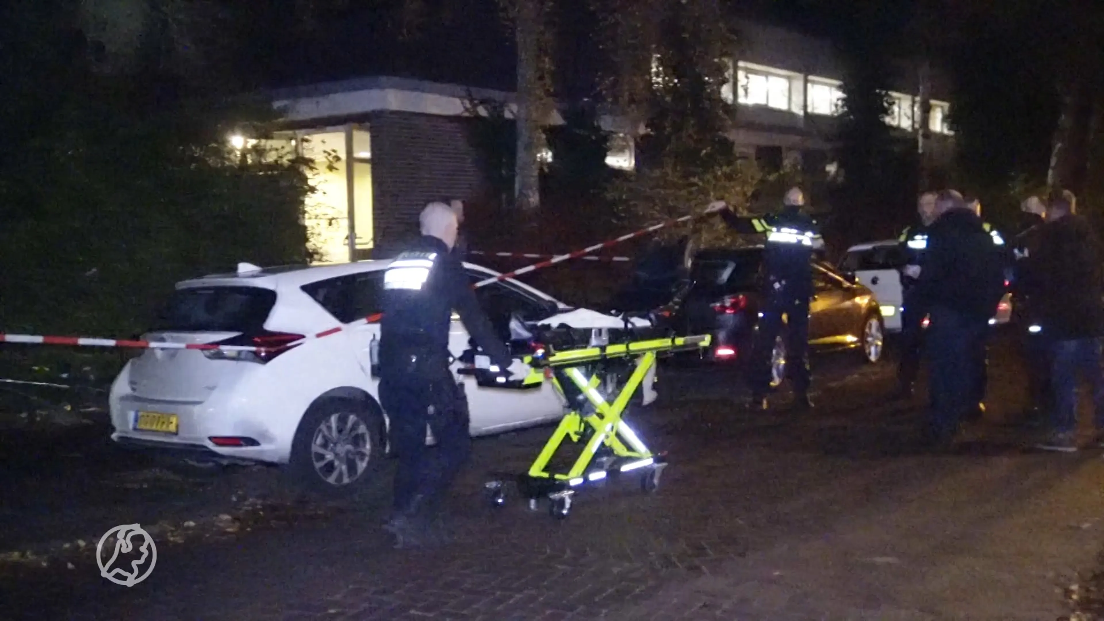 Twee jongeren neergestoken op schoolplein in Groningen