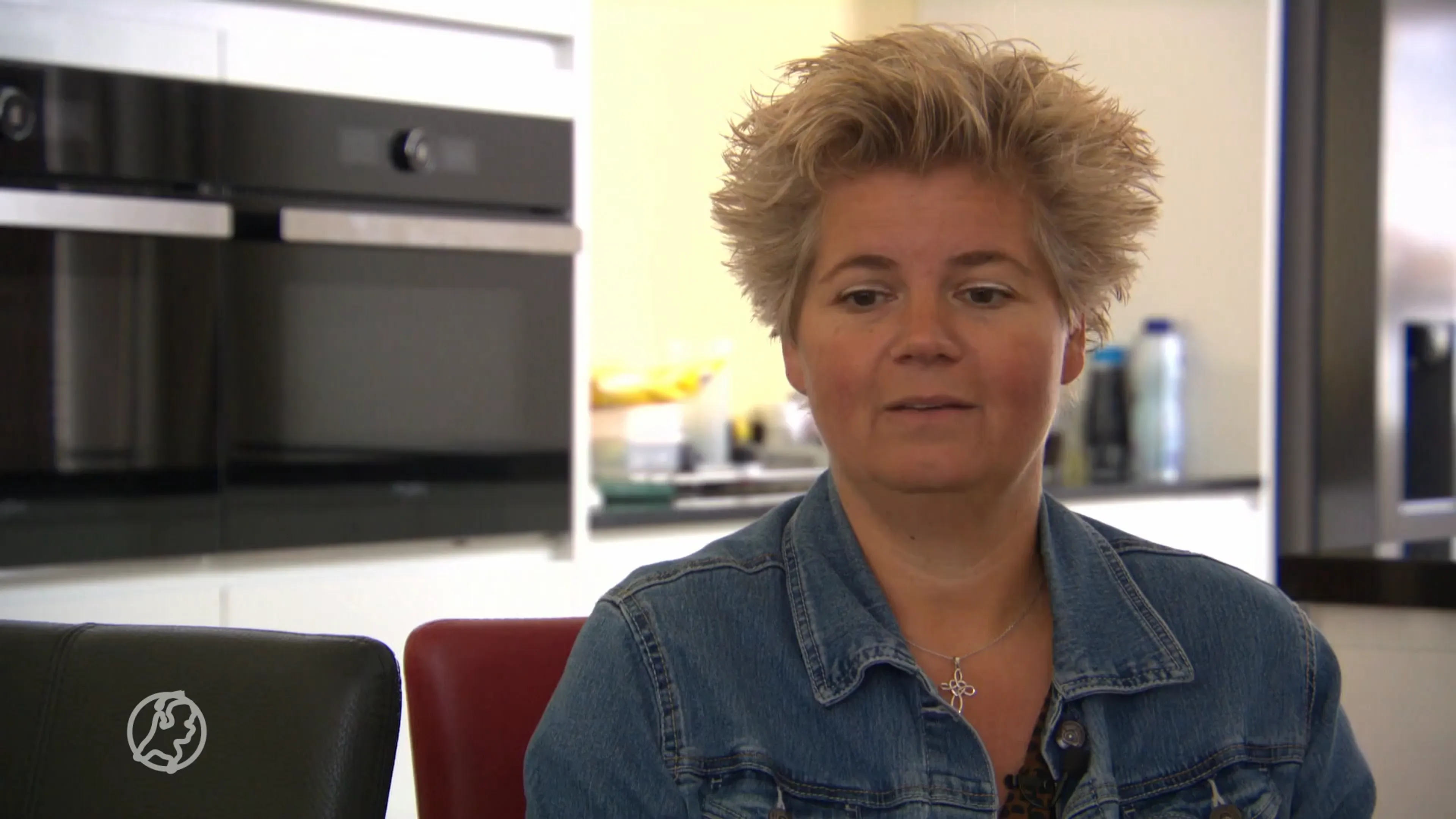 Ambulanceverpleegkundige Mariska valt tussen wal en schip voor covid-subsidieregeling