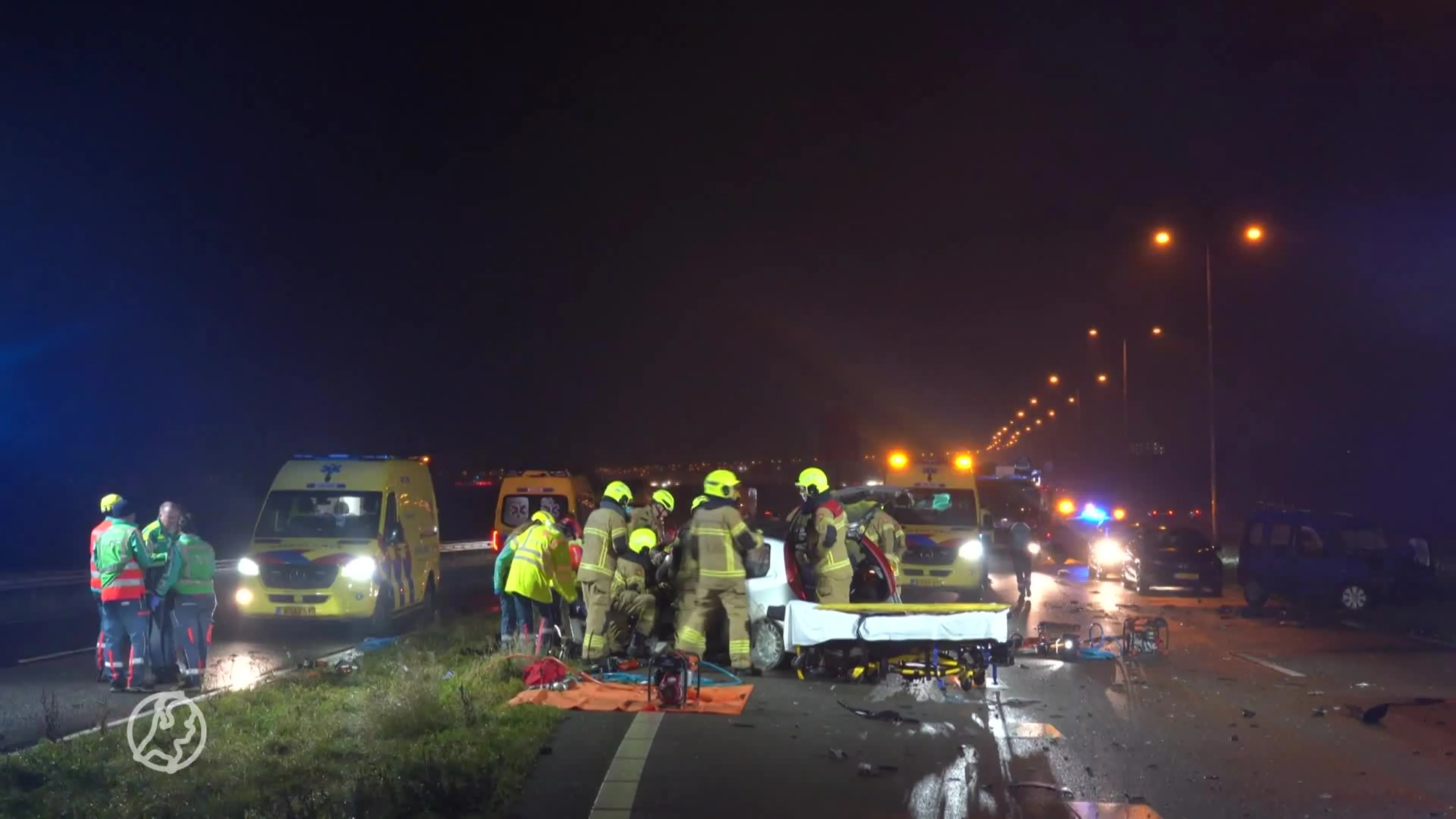 Ongeluk met zeven auto's op N242 bij Alkmaar, meerdere gewonden