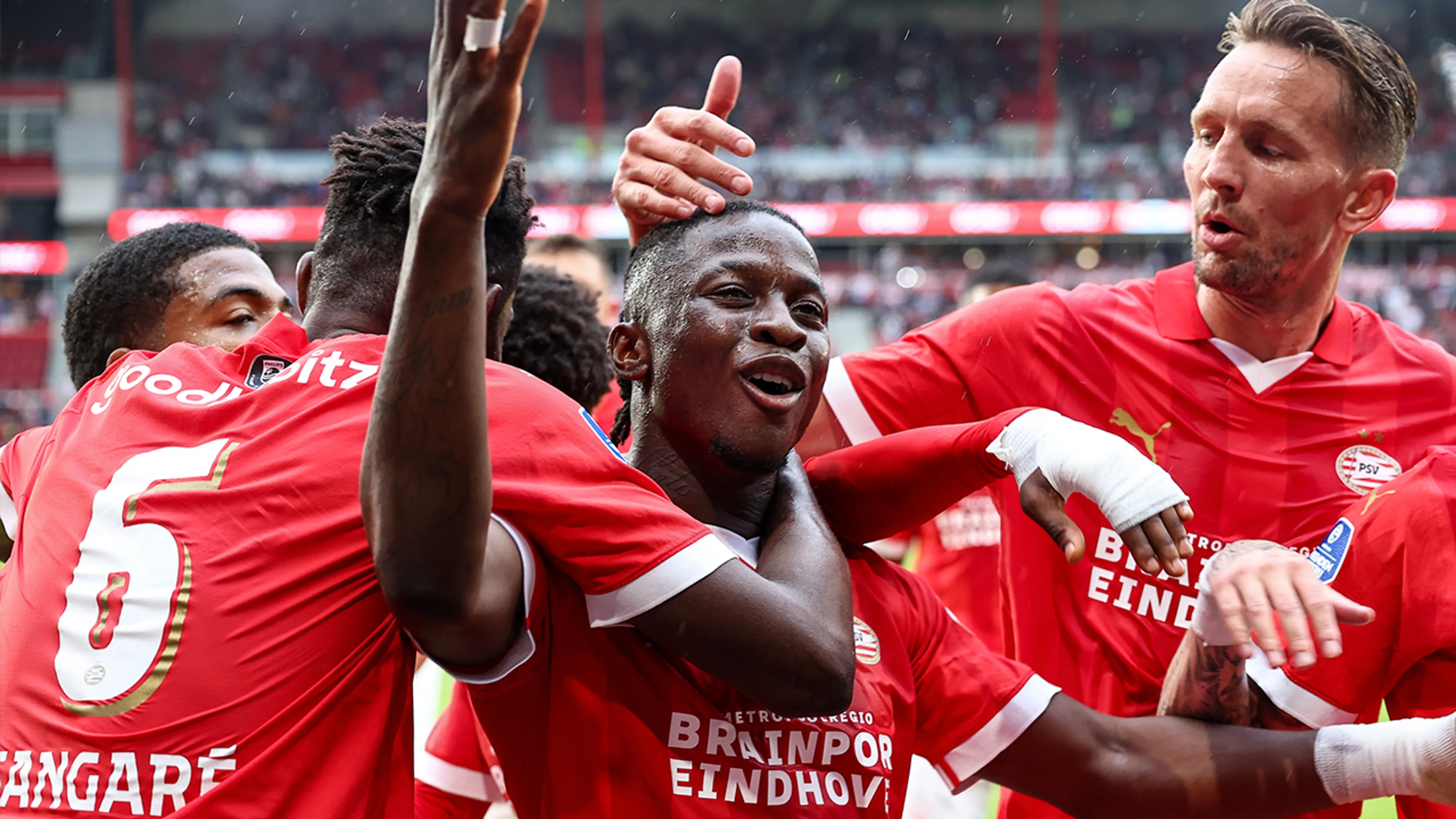 SAMENVATTING: PSV - Nottingham Forest (Vriendschappelijke wedstrijd)