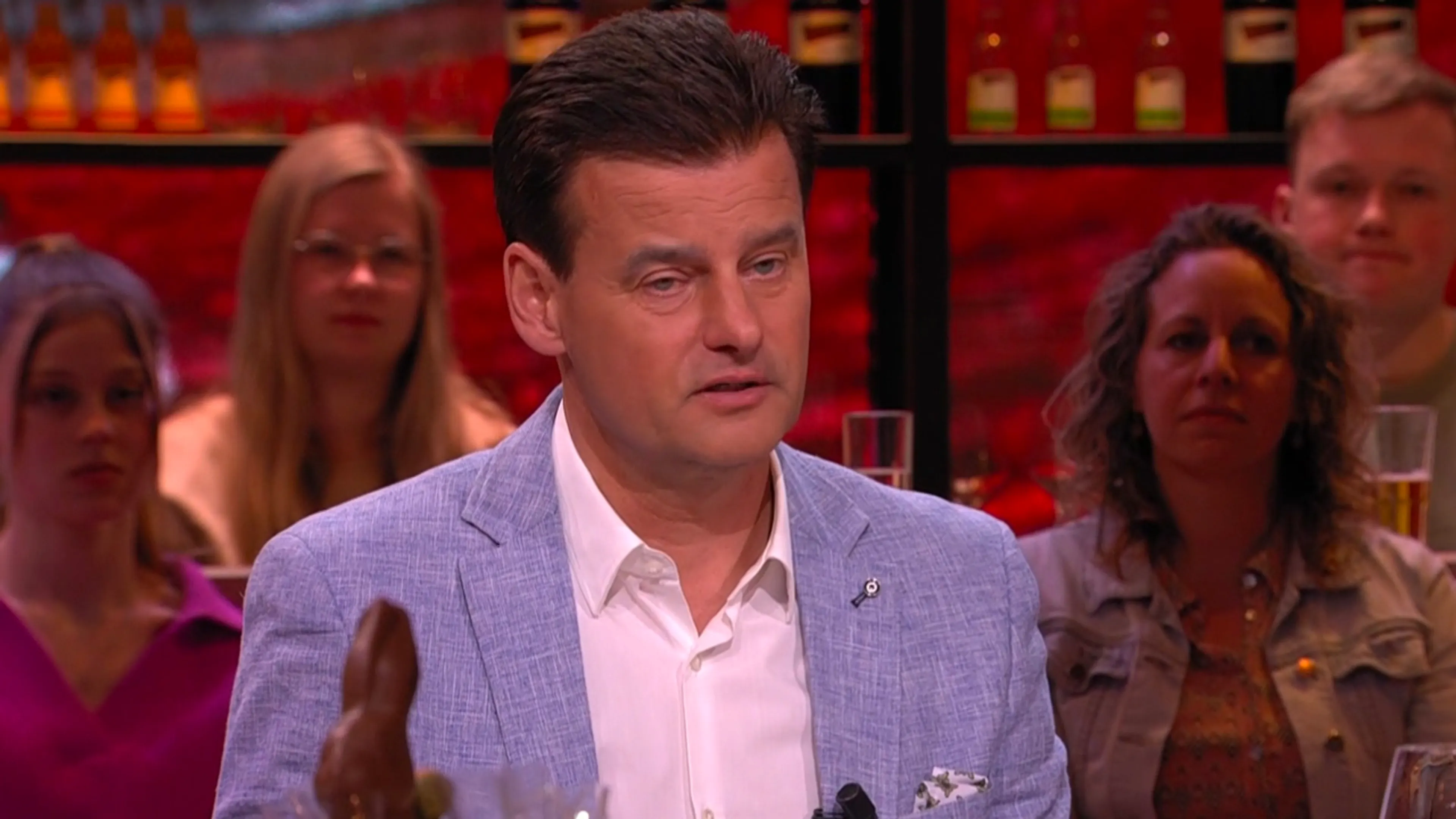 Wilfred kreeg appje van Winston Gerschtanowitz: 'Of ik dat aan jullie wilde laten zien'