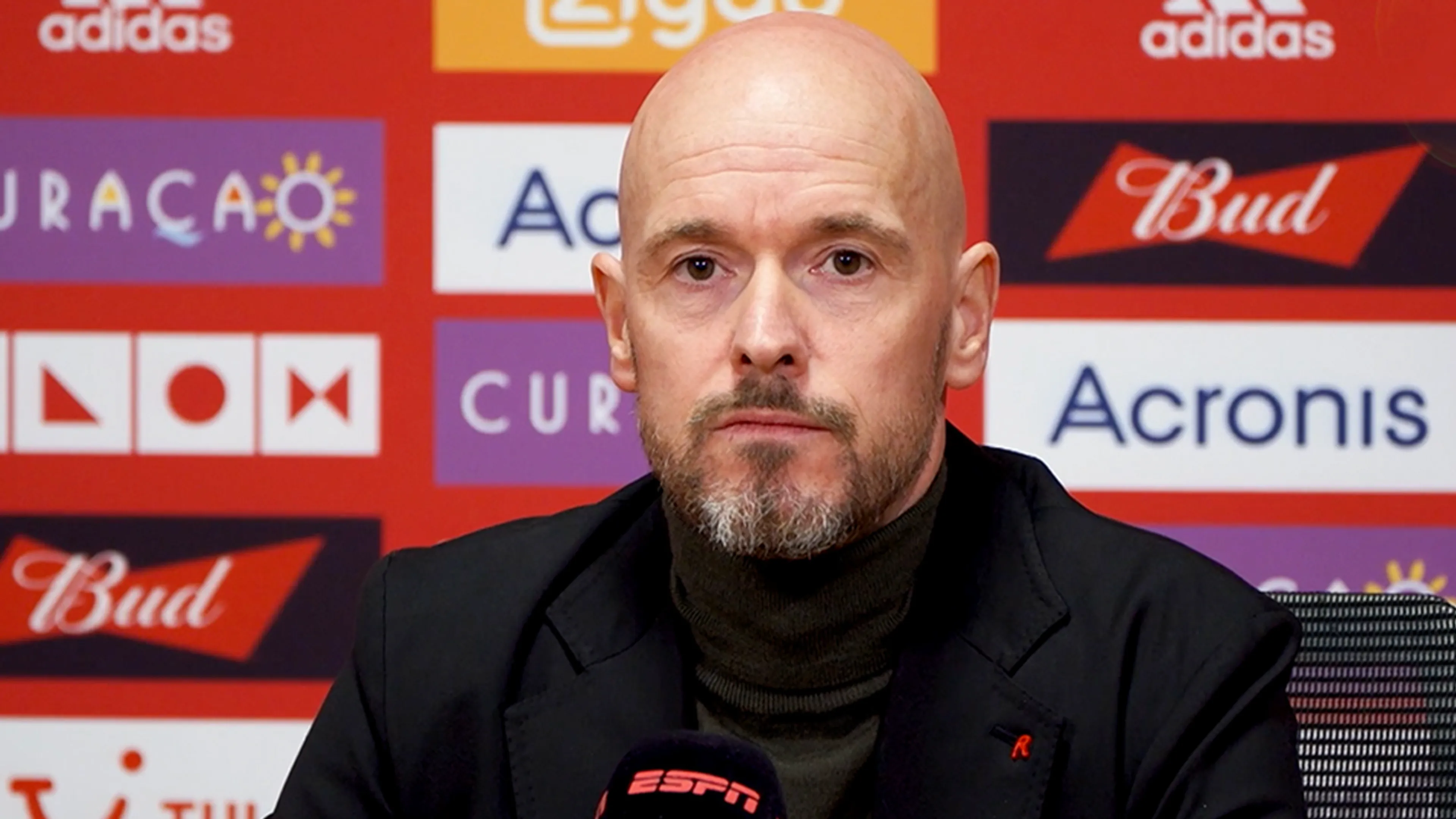 Ten Hag heeft zich niet geërgerd aan fluitconcerten richting Onana en gemor bij Blind