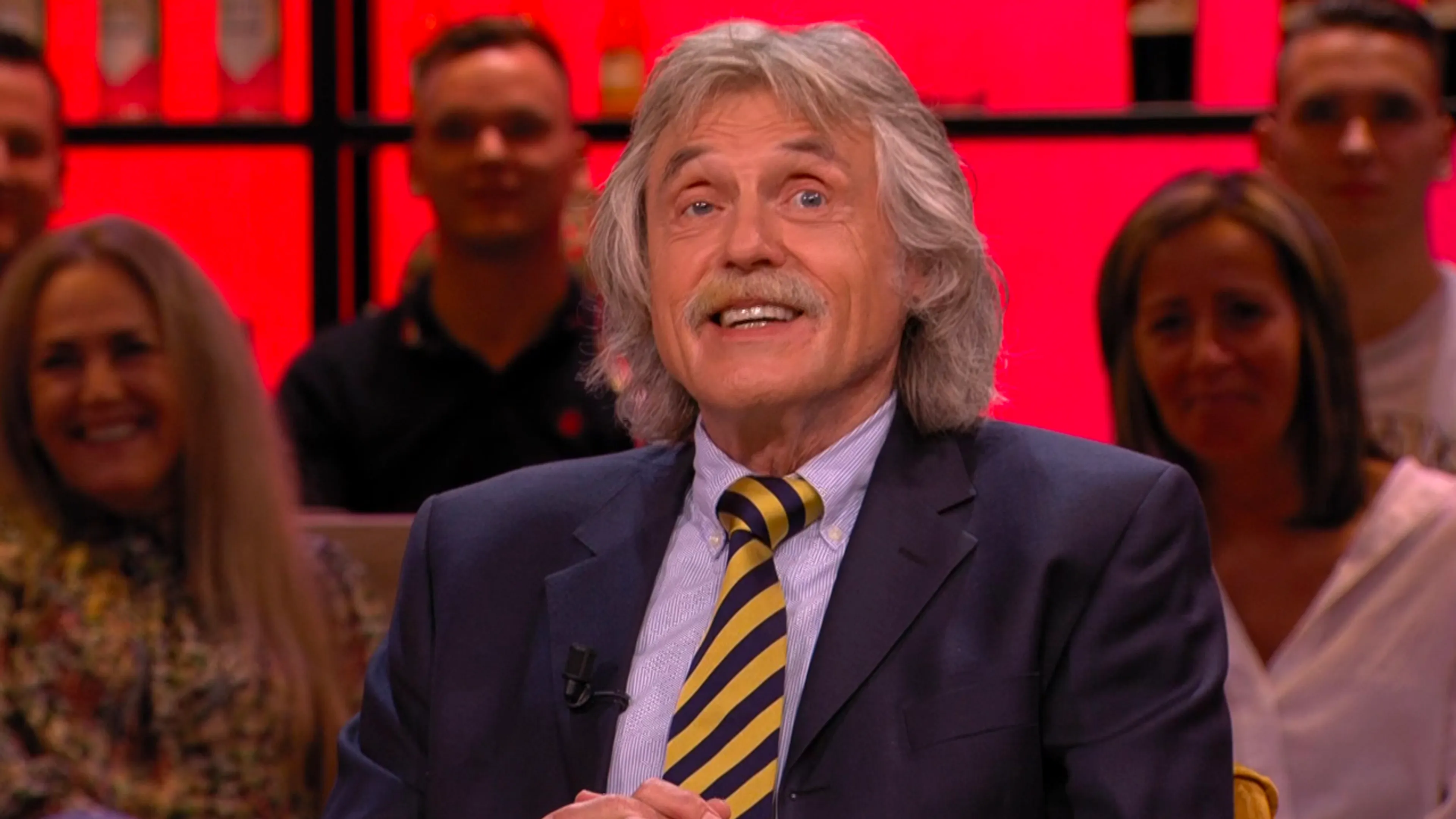 Johan ziet 'nipplegate' bij Jinek: 'Zou die mevrouw ingehuurd zijn?'