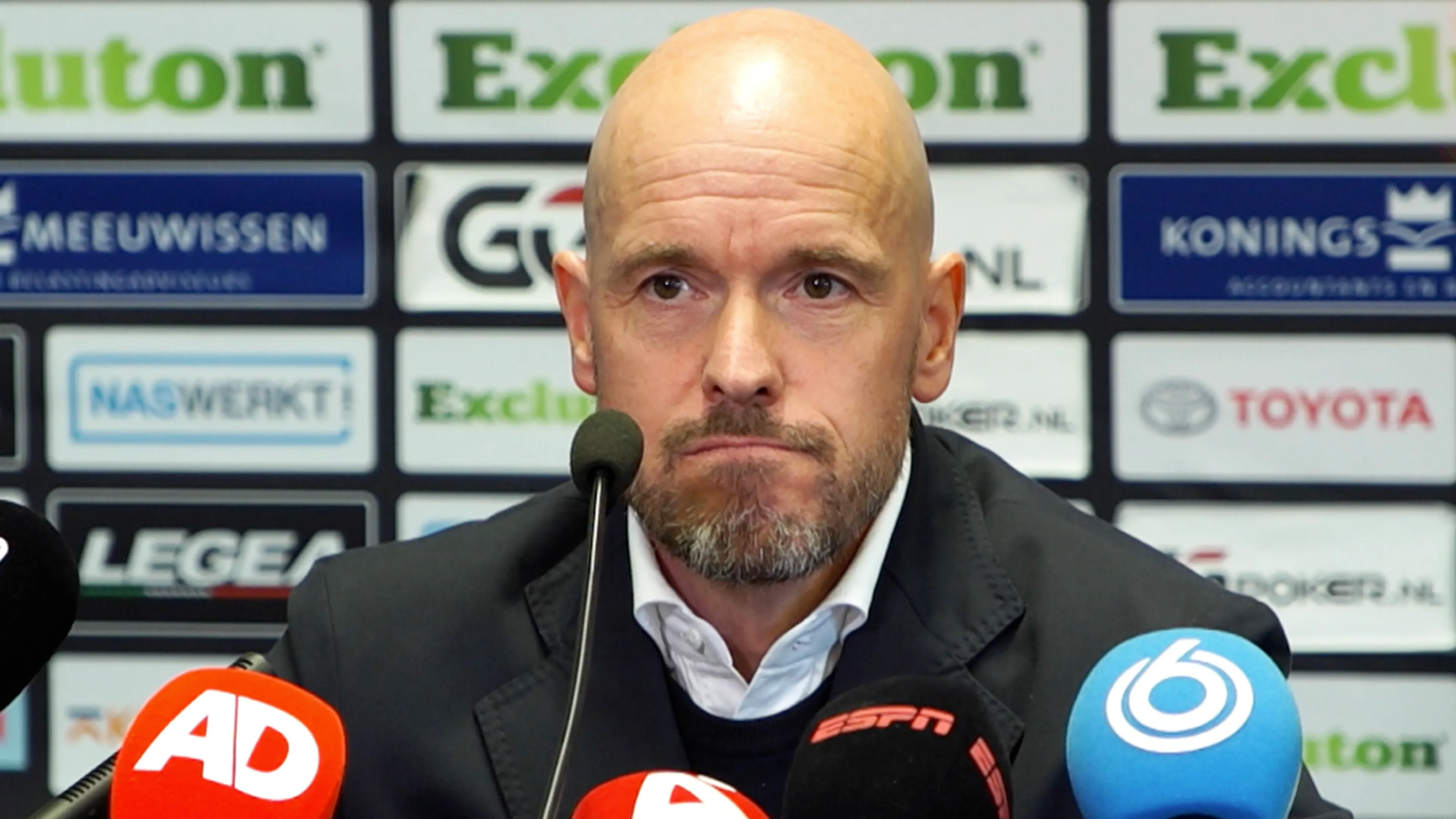 Ten Hag tegen Engelse verslaggever: 'My head and energy is for Ajax'