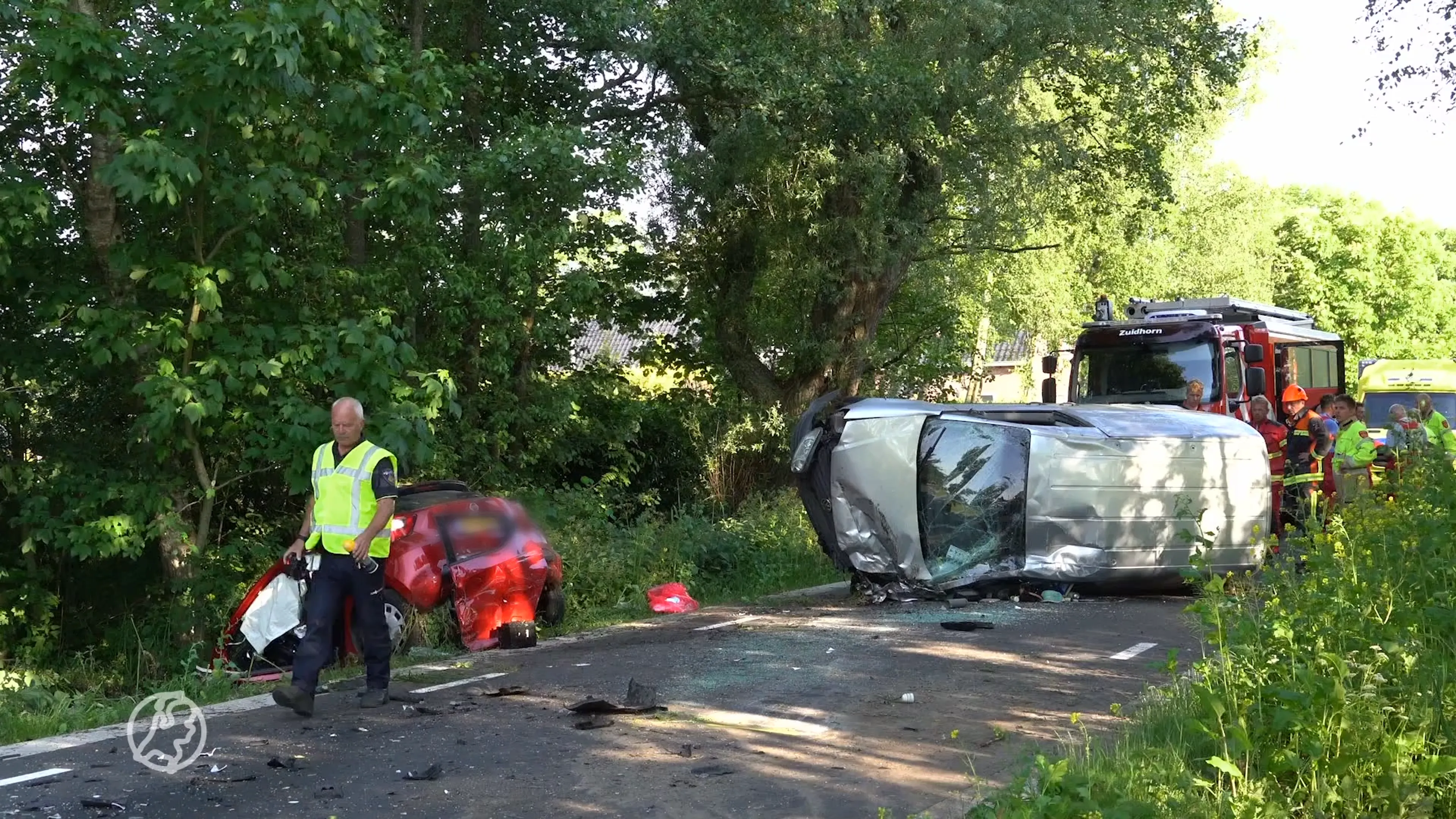 Twee zwaargewonden en ravage bij ernstig ongeluk in Niekerk