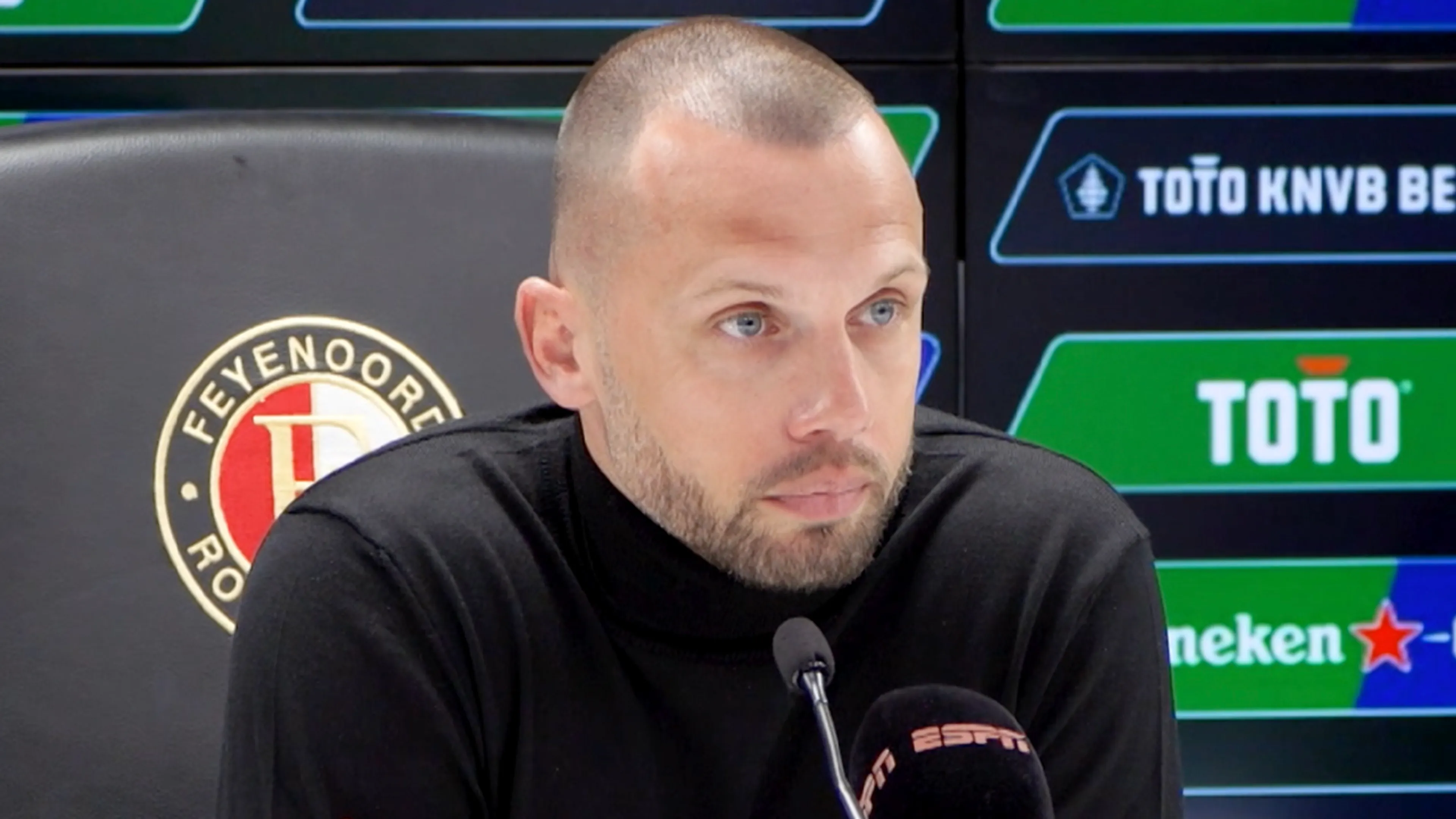 Heitinga: 'Alle spelers en stafleden van Ajax wilden de wedstrijd uitspelen'