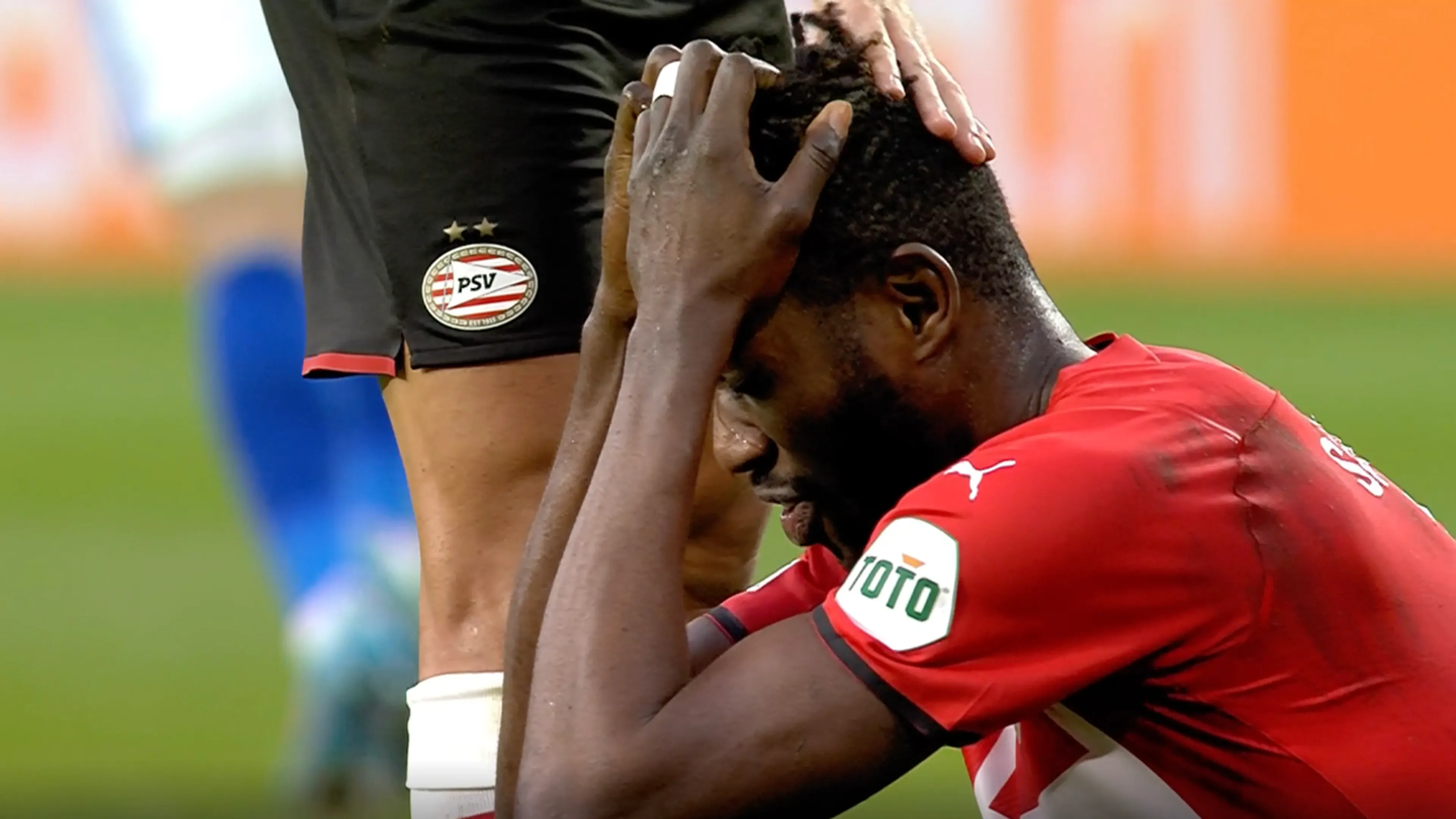 KANS: Sangaré heeft de 2-0 op z'n schoen, maar schiet hoog over