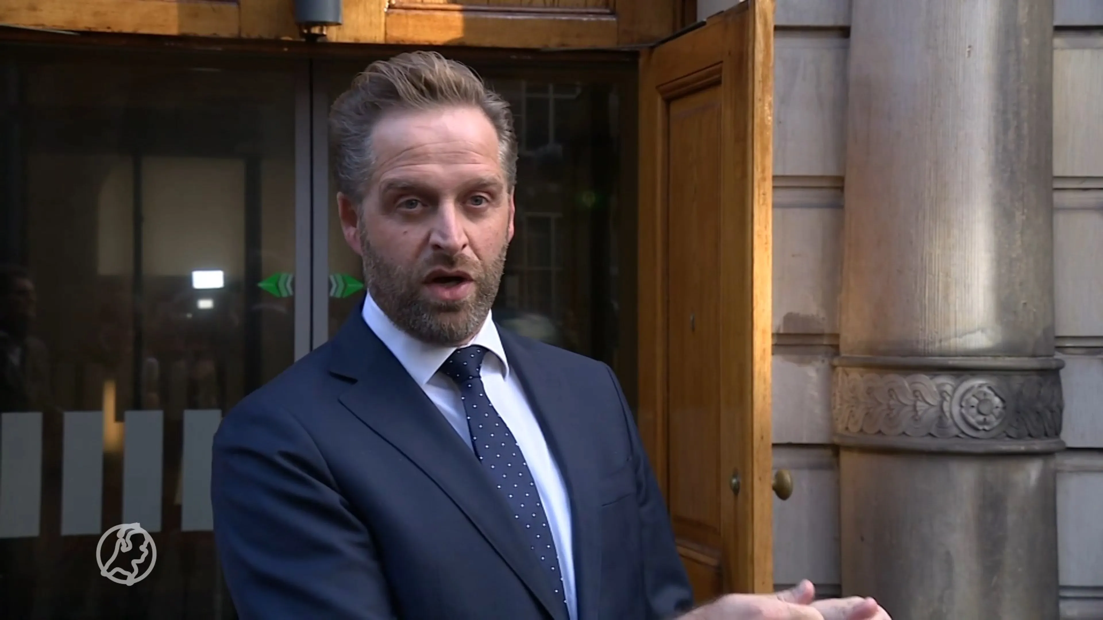 Hugo de Jonge blikt vooruit: 'Afschalen acute planbare zorg is onvermijdelijk'