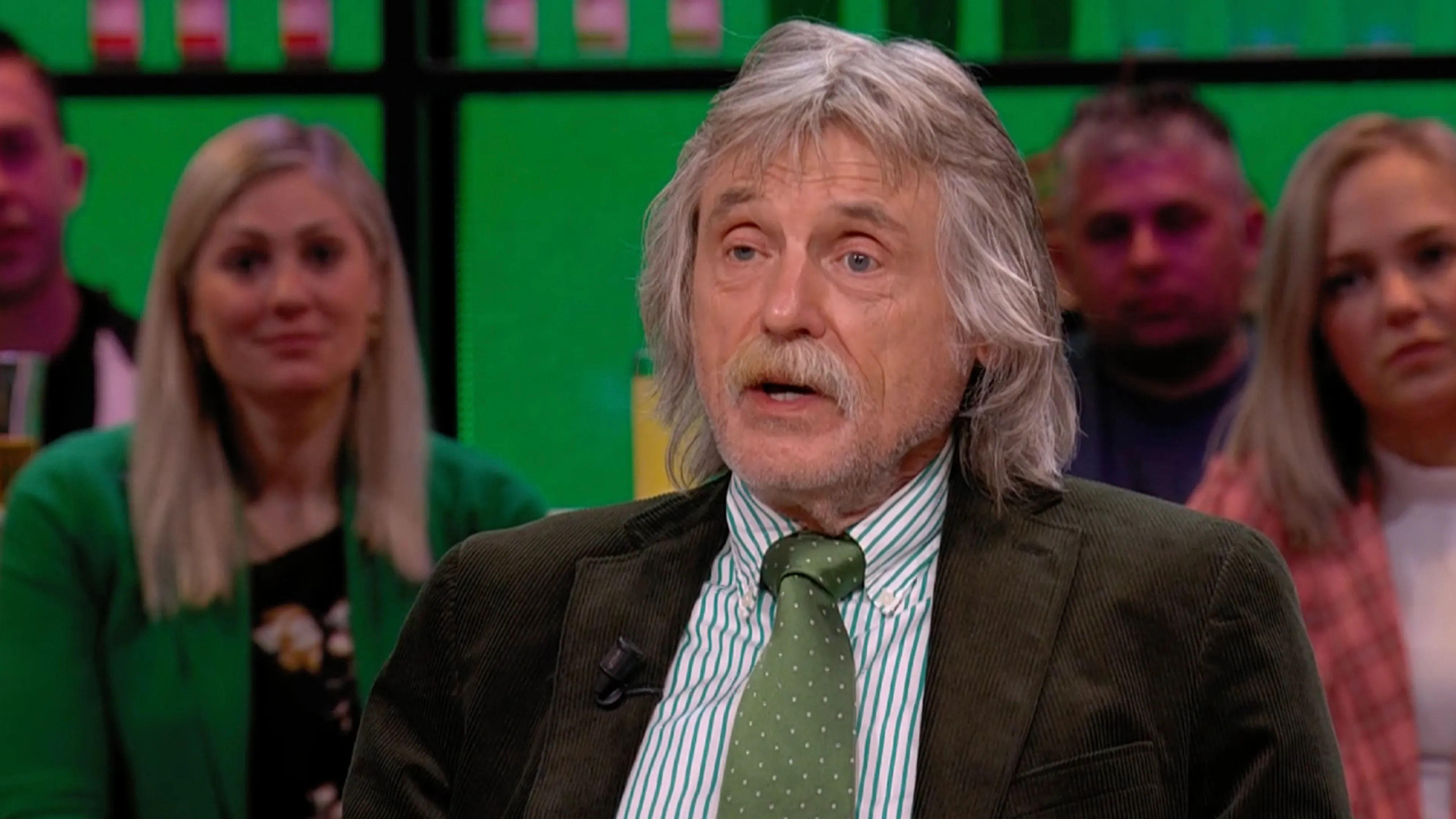 Johan gaat los op betutteling in Nederland: 'Laat ze de echte problemen eens oplossen!'