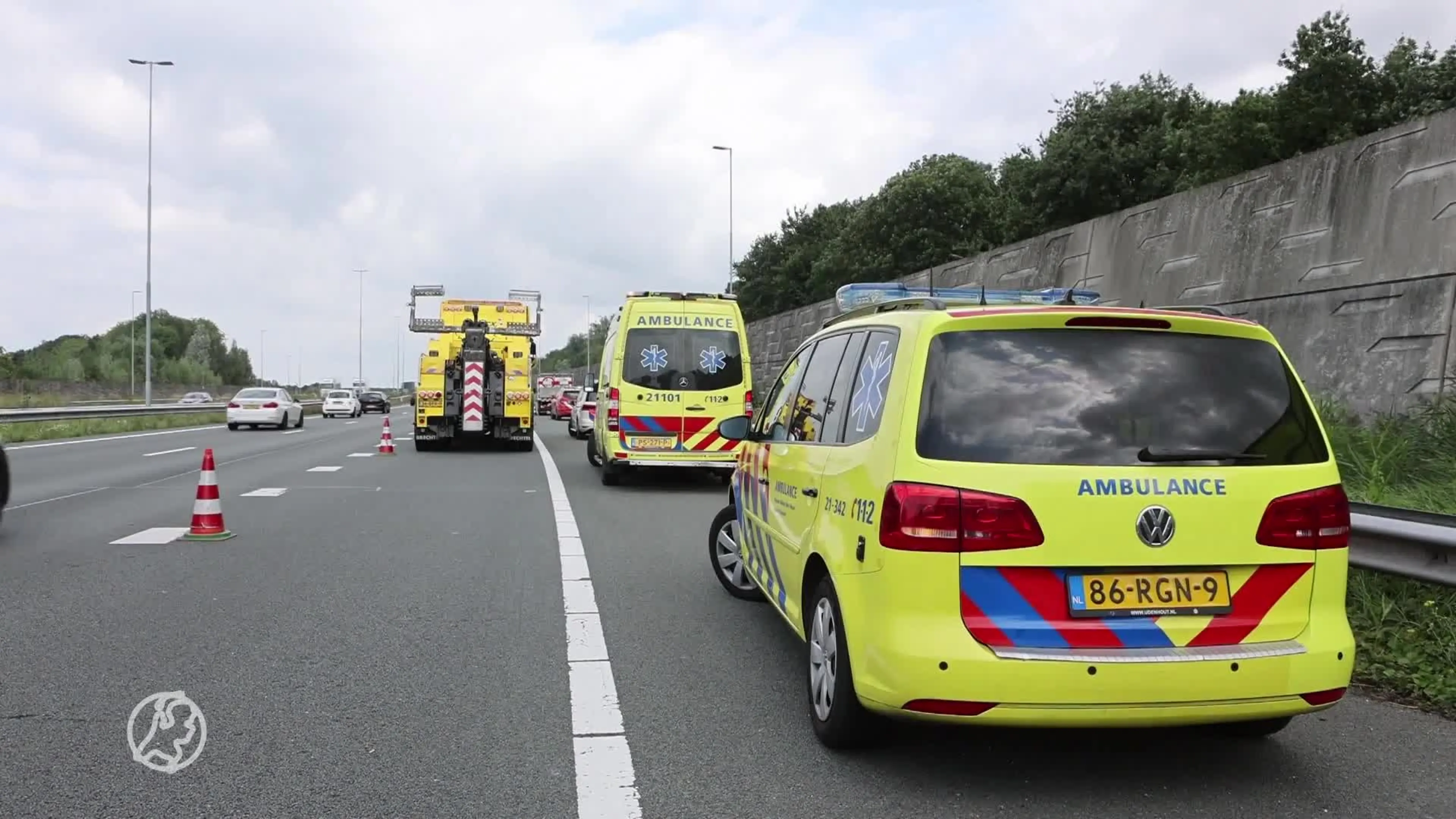 Automobilist steekt in op vrachtwagenchauffeur tijdens verkeersruzie