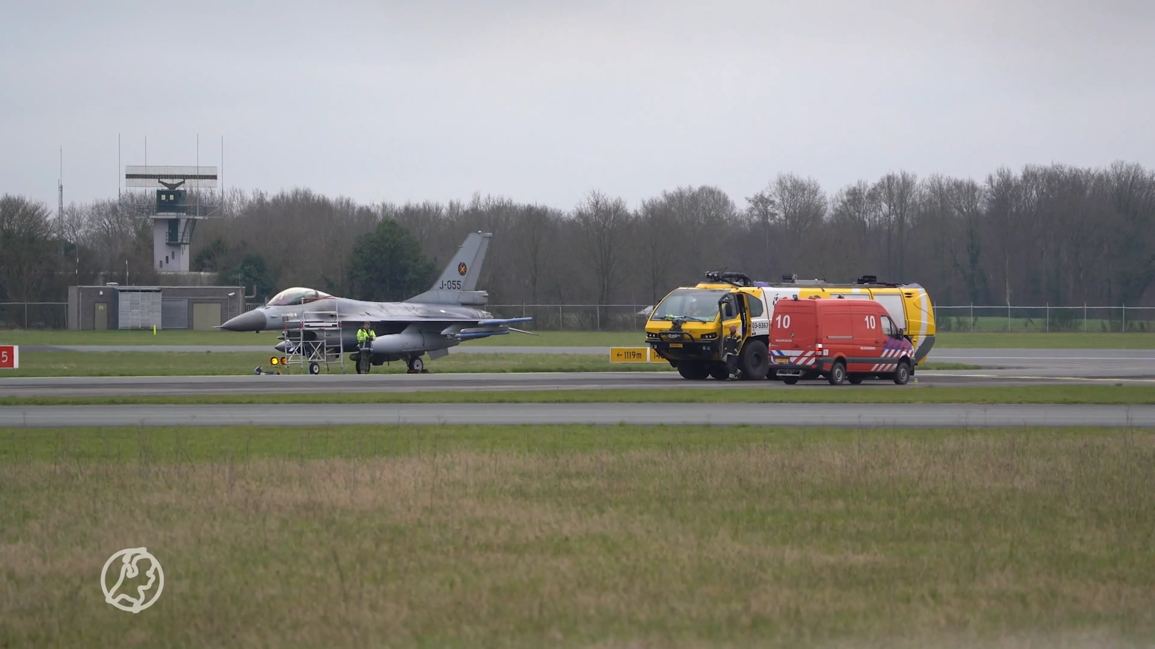 F16 maakt voorzorgslanding in Groningen na botsing met vogel