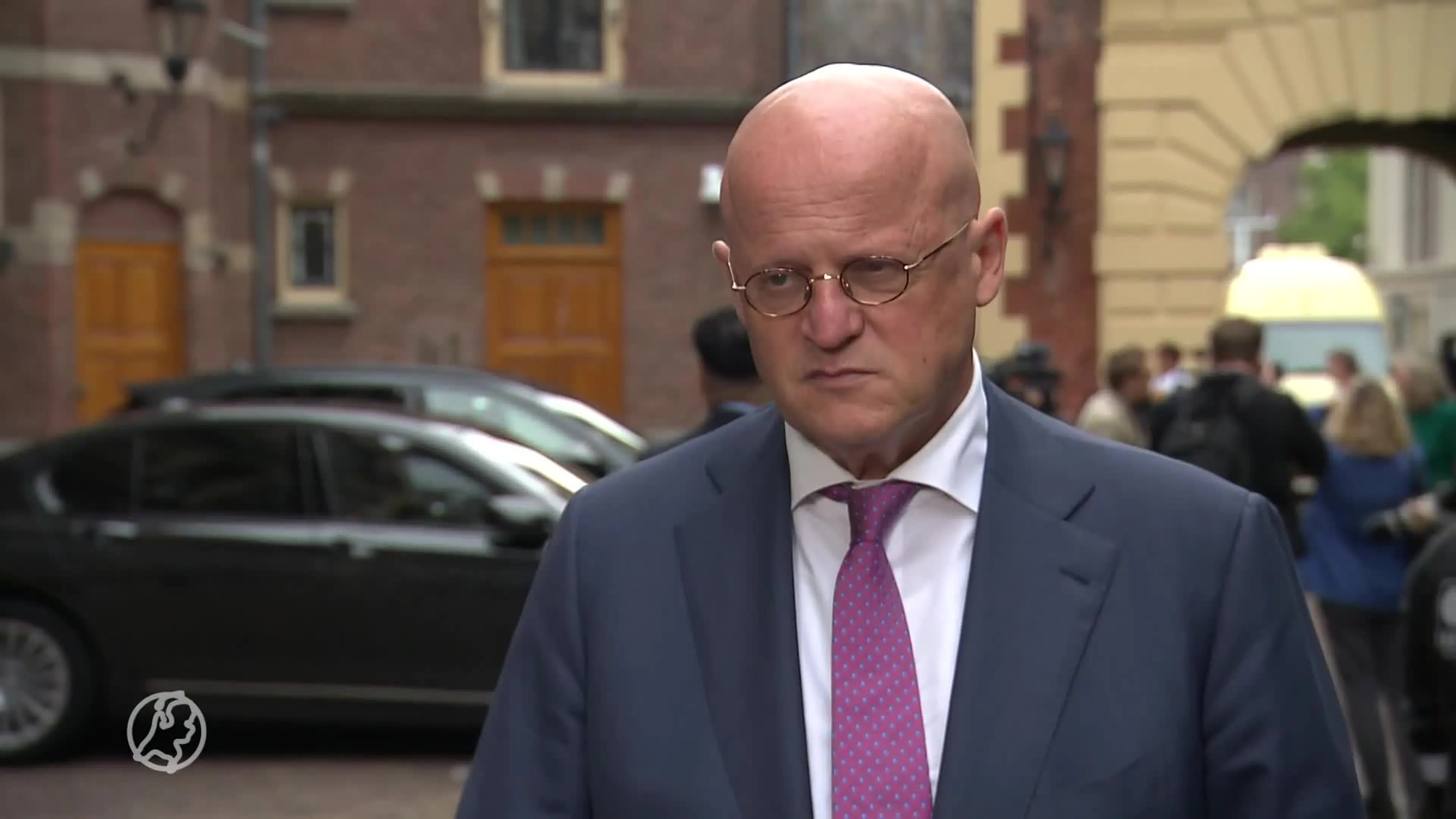 Minister Grapperhaus: horeca mag vanavond na 22.00 uur open b...