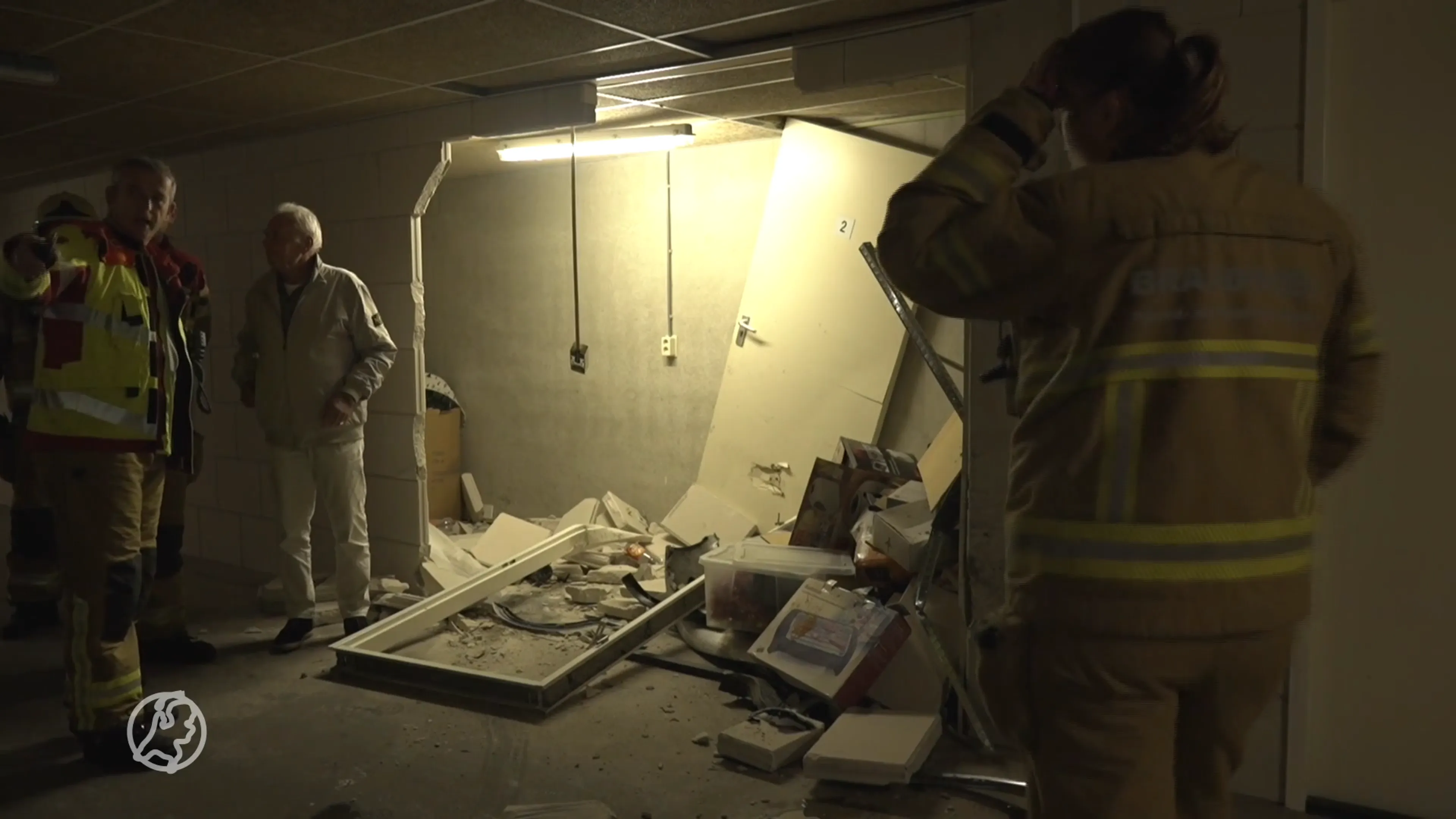 Bejaarde man rijdt gat in muur parkeergarage in Harderwijk