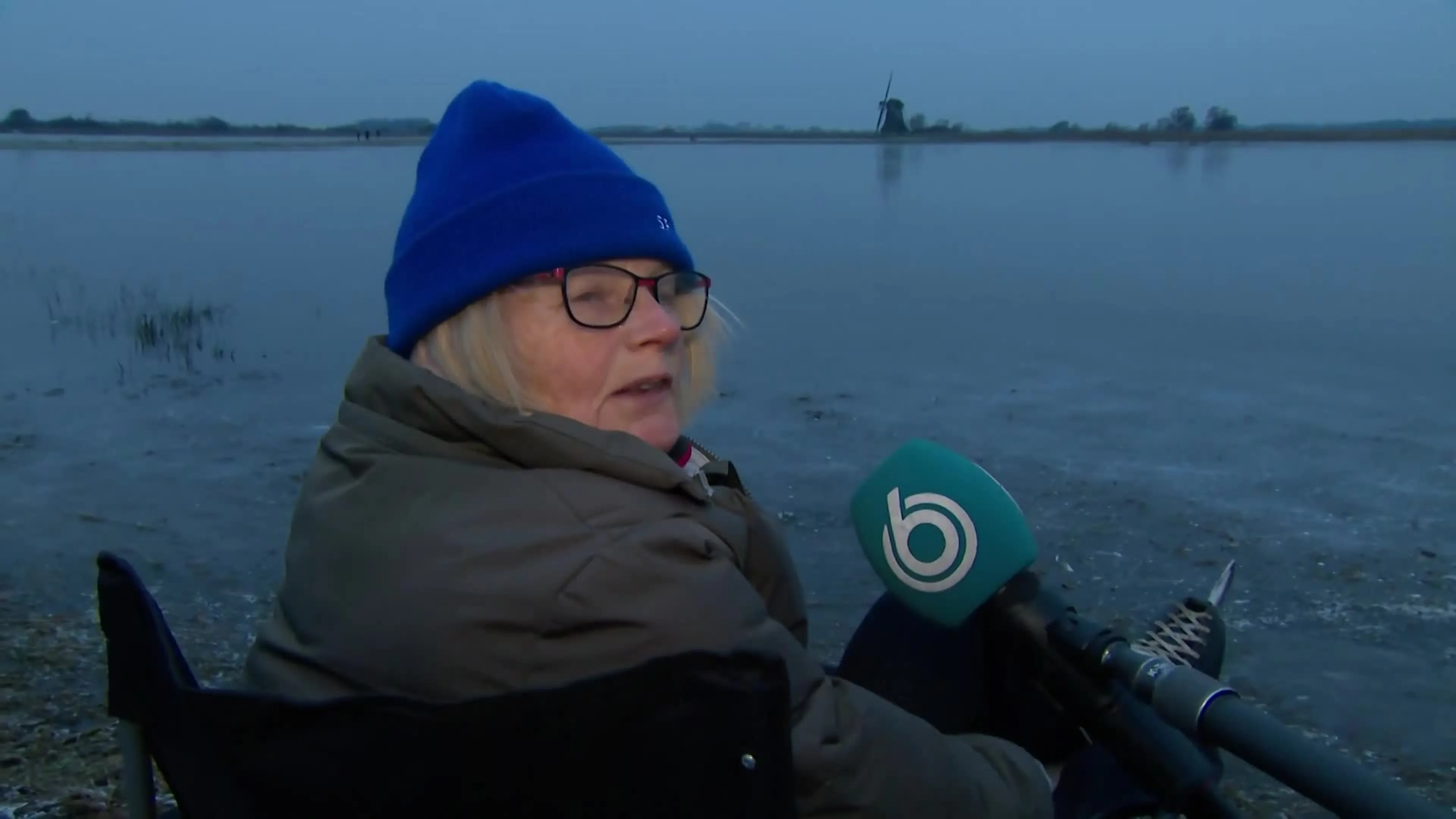Nog één keer schaatsen: liefhebbers wagen zich op dun ijs