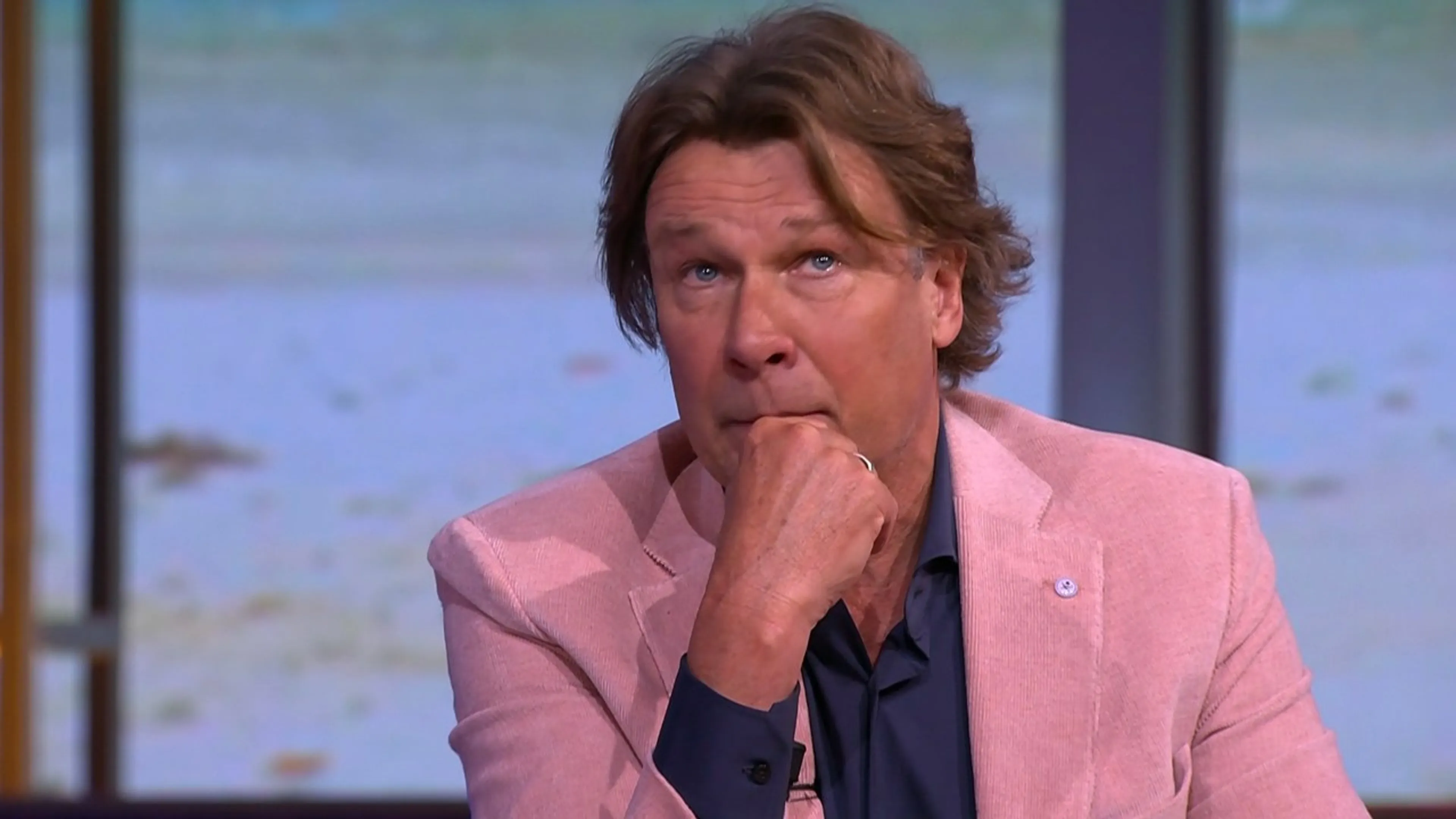 Hans: 'Guus Hiddink is he-le-maal naar de gallemiezen door co...