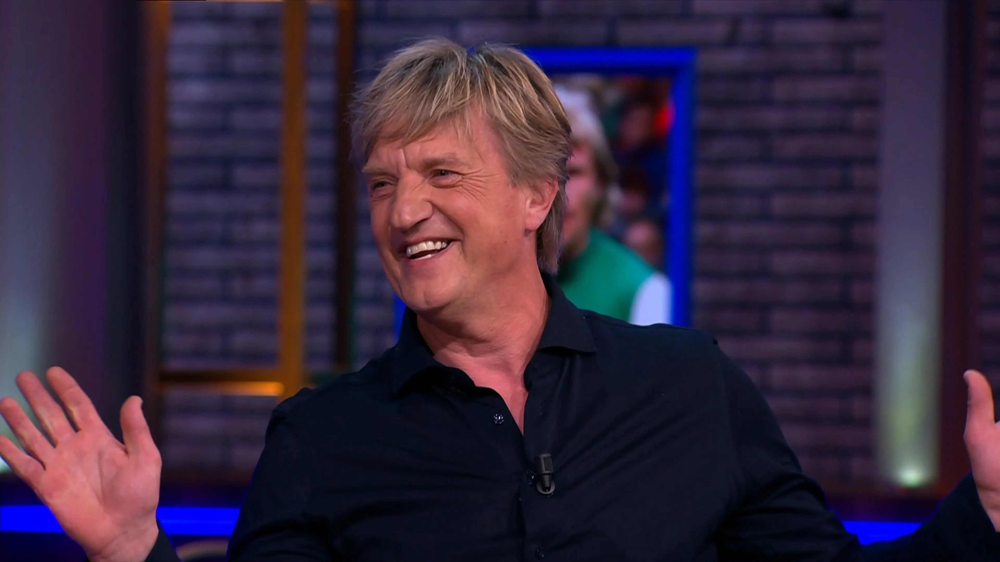Wim gesignaleerd in een boot met Dumfries: 'Stiekemerd!'