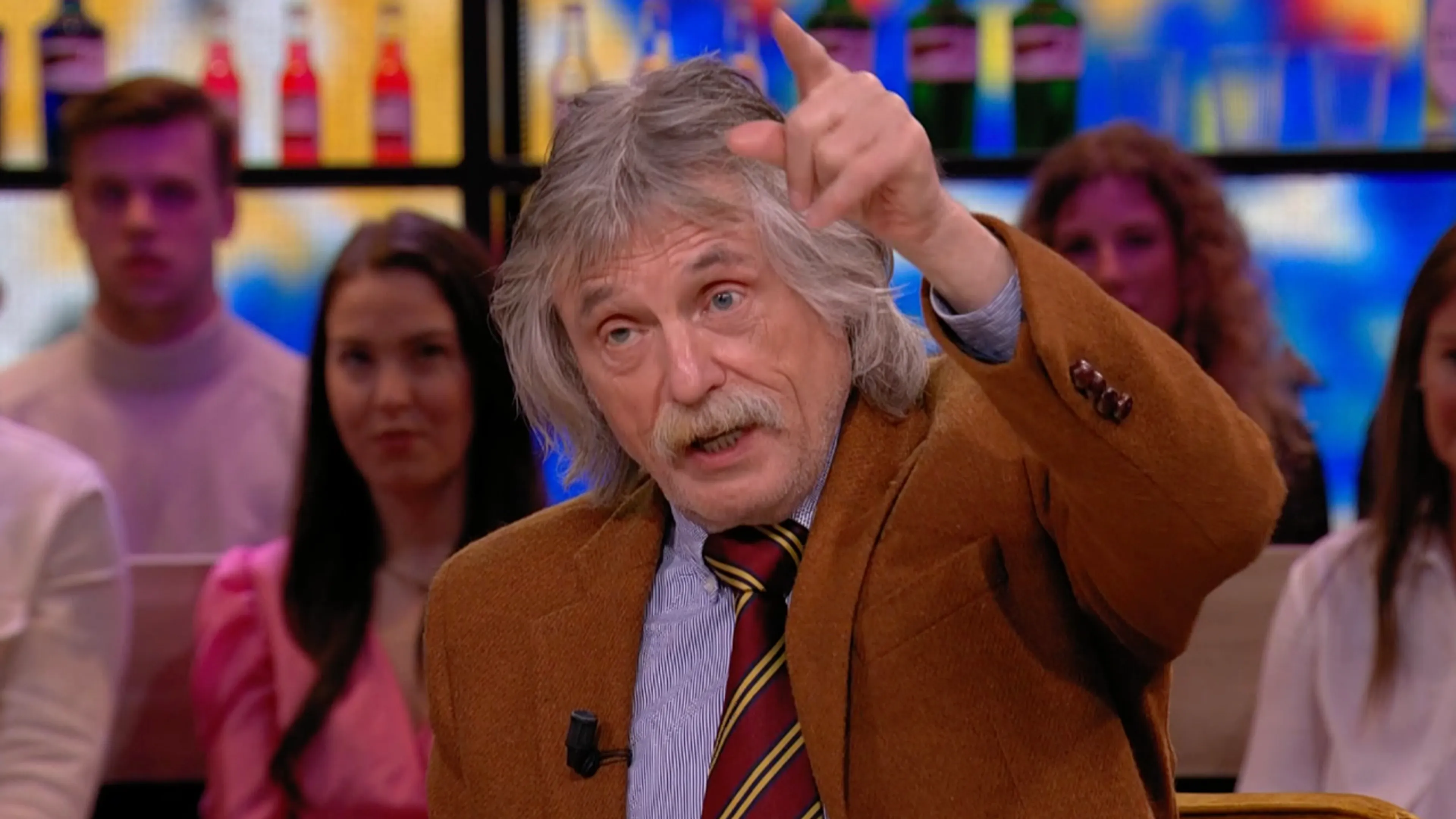 Johan haalt uit: 'De Koning doet álles voor de bühne!'