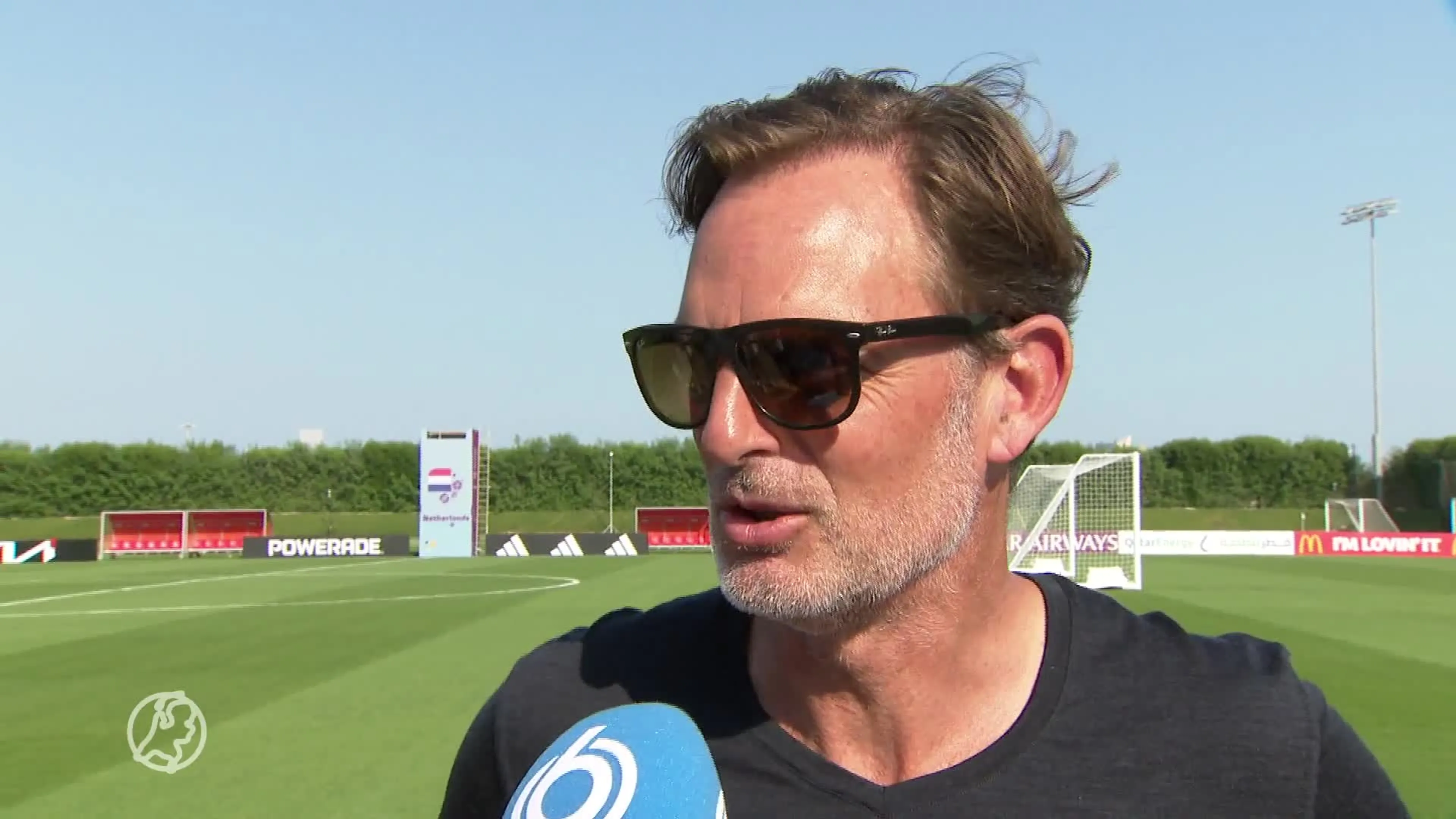 Van Gaal roept Oranjefans op alsnog massaal naar Qatar te komen