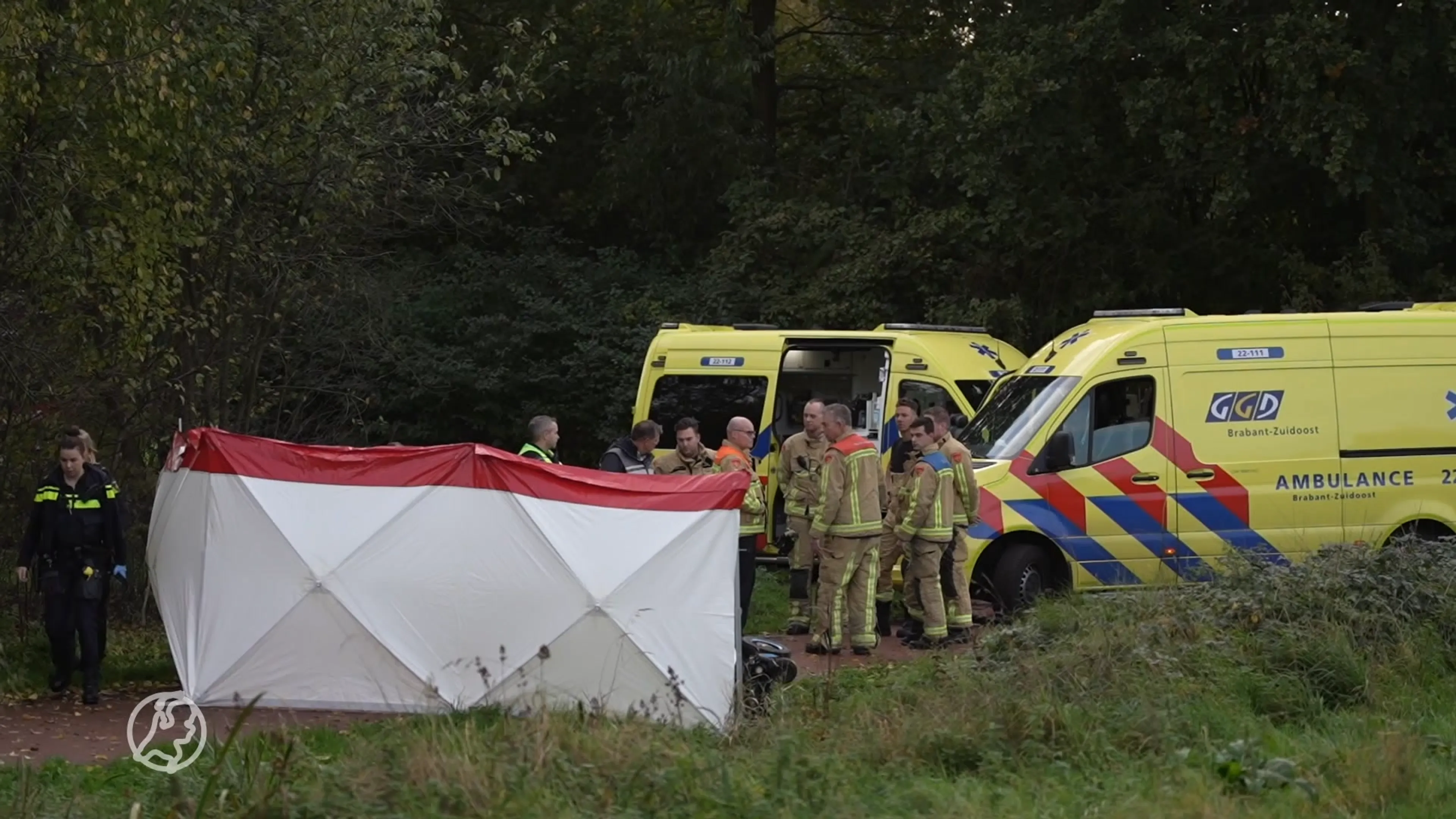 Man (53) overleden na val met scootmobiel in water in Geldrop