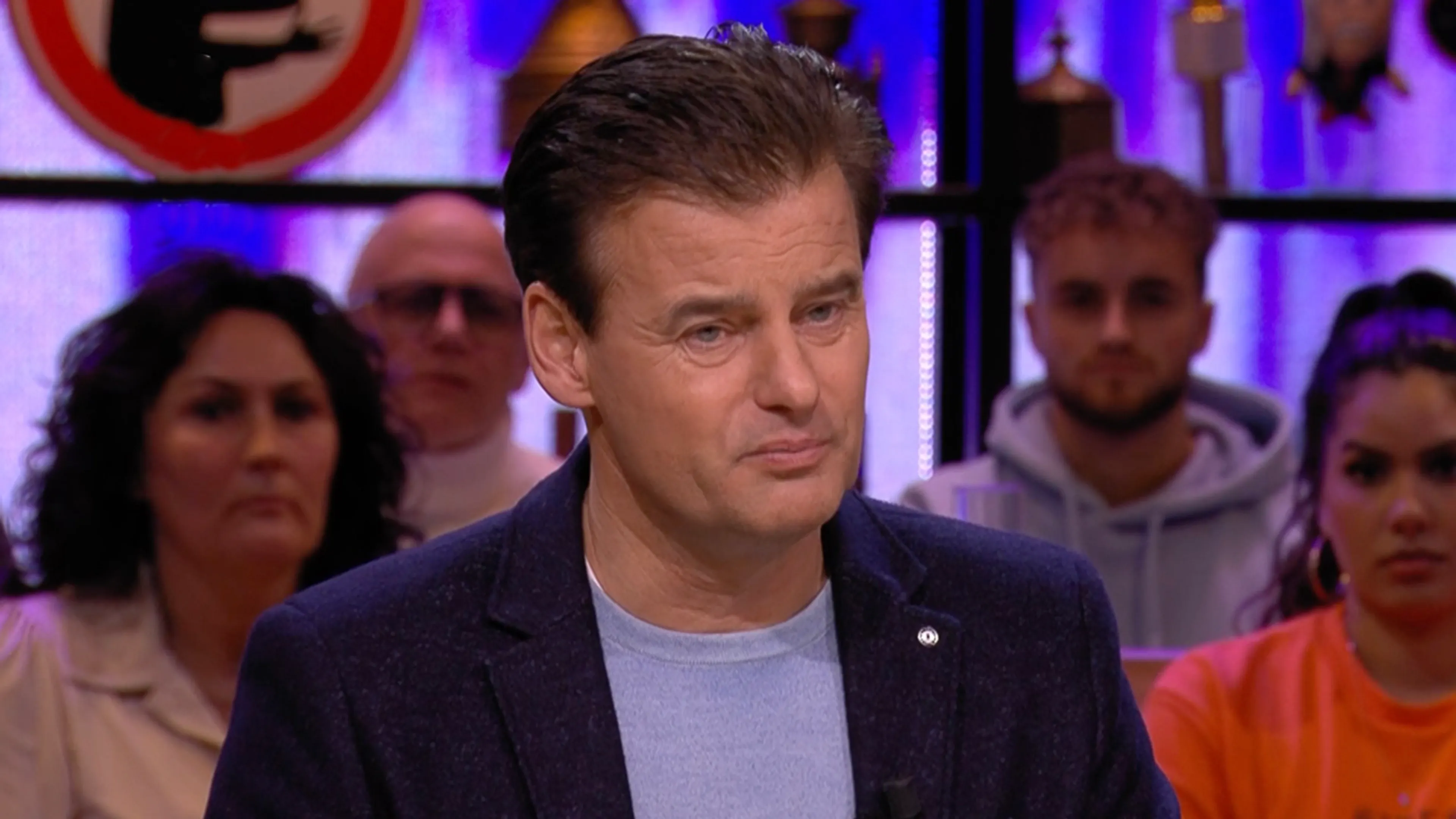 Harde knal bij kerstpromo verergert tinnitus bij Wilfred: 'Het is echt klote!'