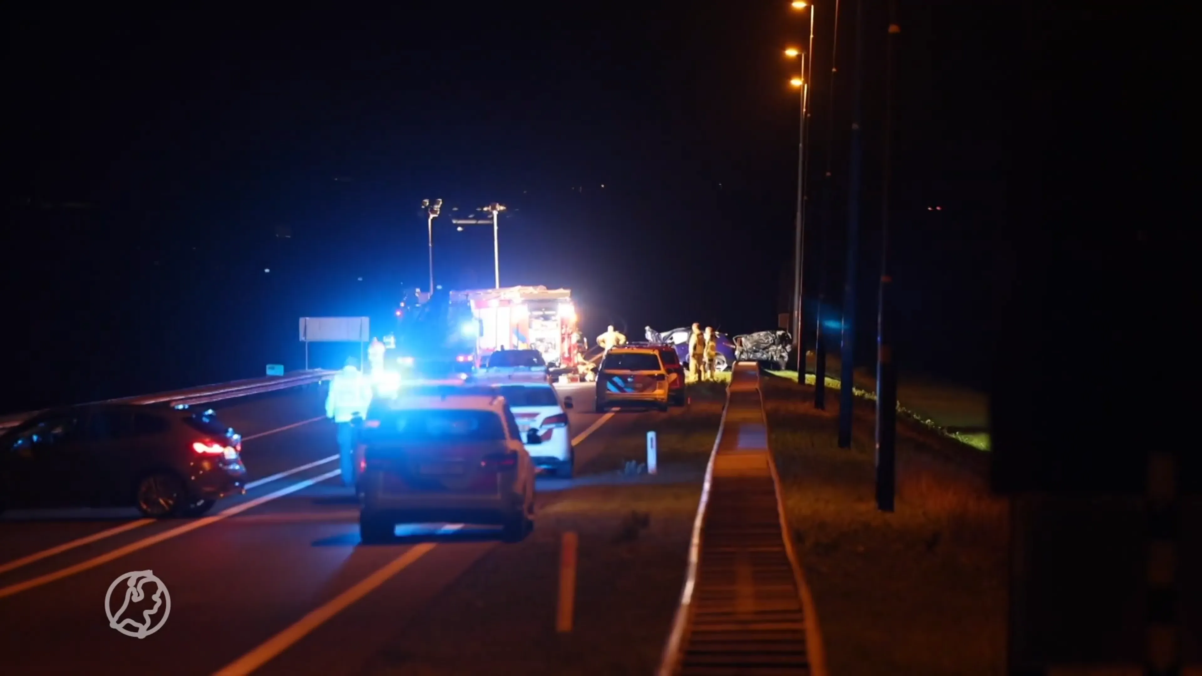 Politieachtervolging eindigt in drama op N50: zware aanrijding en auto in brand