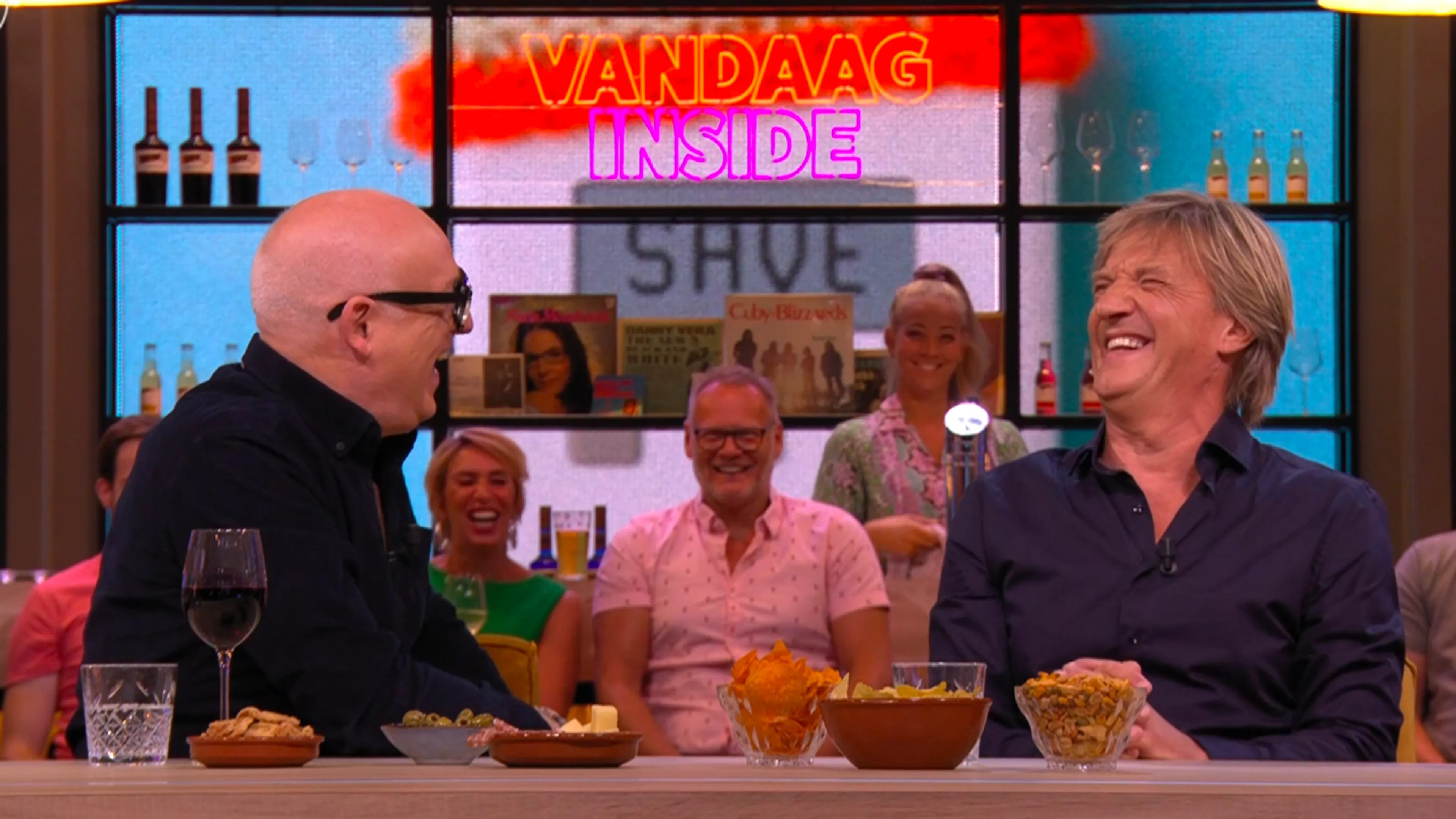 'We zijn nu vijf minuten bezig, heb je voor Wim ook een wodkaatje?!'