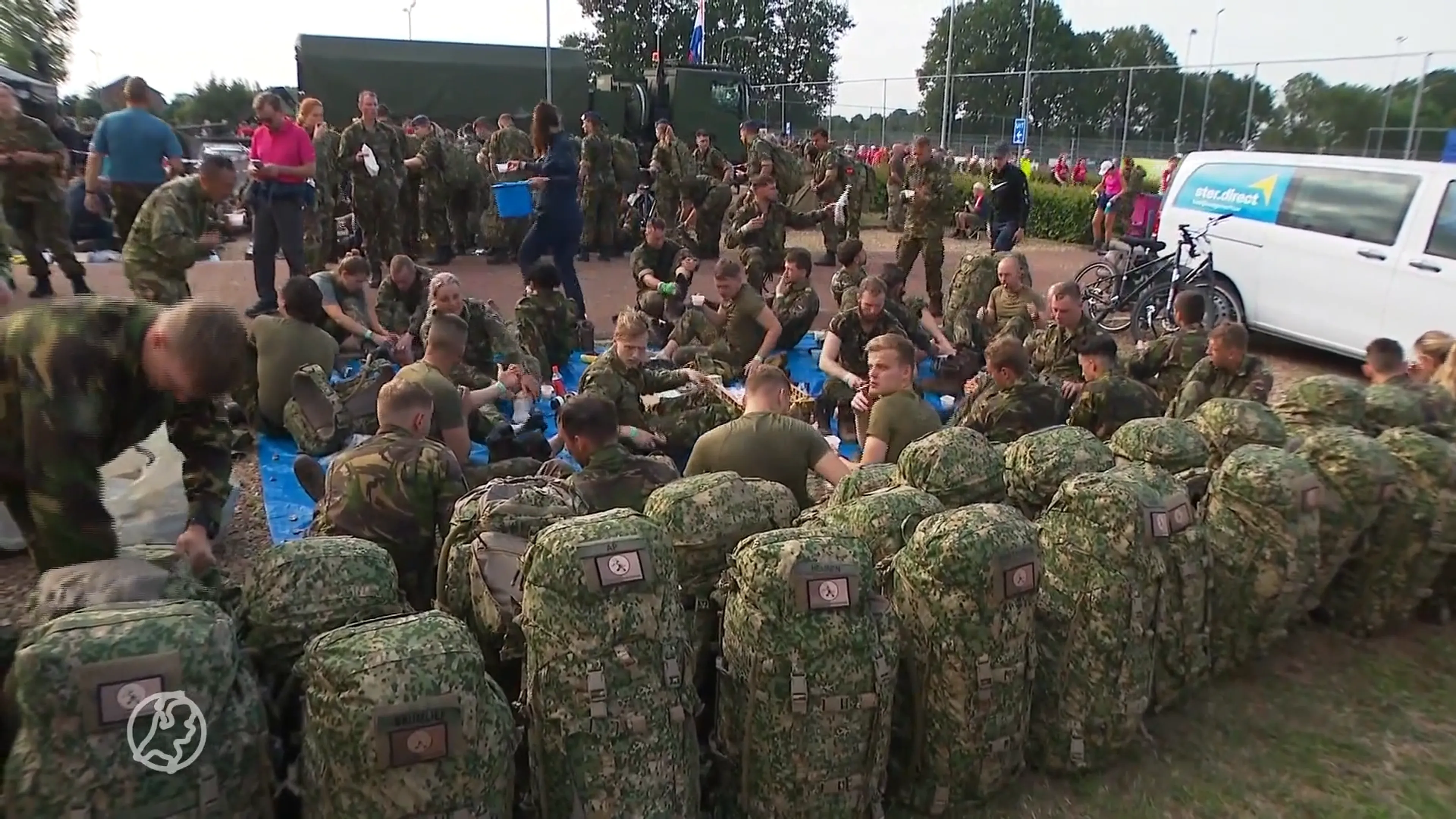 Dit zit in de 10 kilo zware rugzak van militairen tijdens de 4Daagse