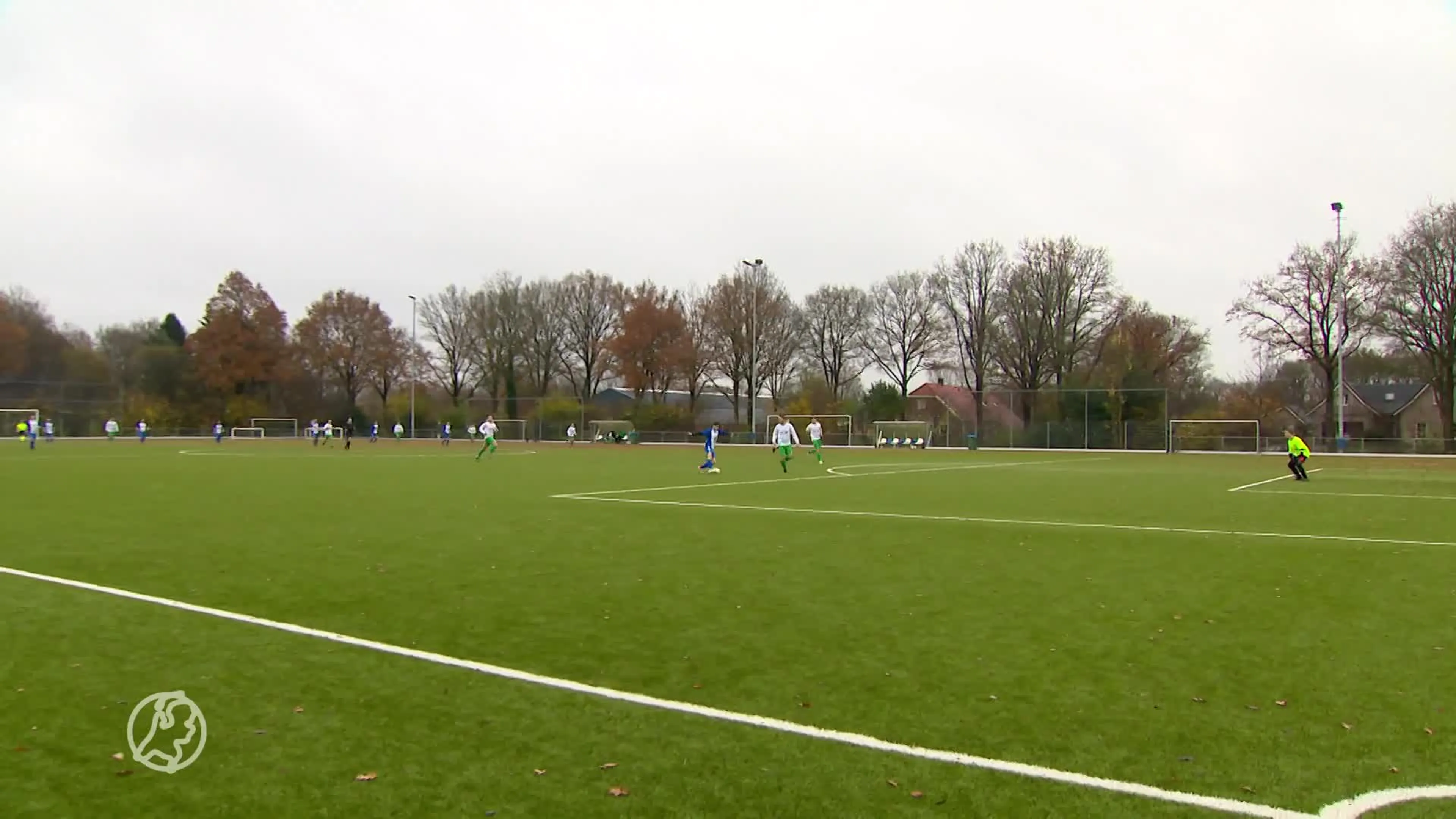 Sportschoenen amateurs mogelijk drie weken in de kast: 'Zonder trainen. geen wedstrijden'