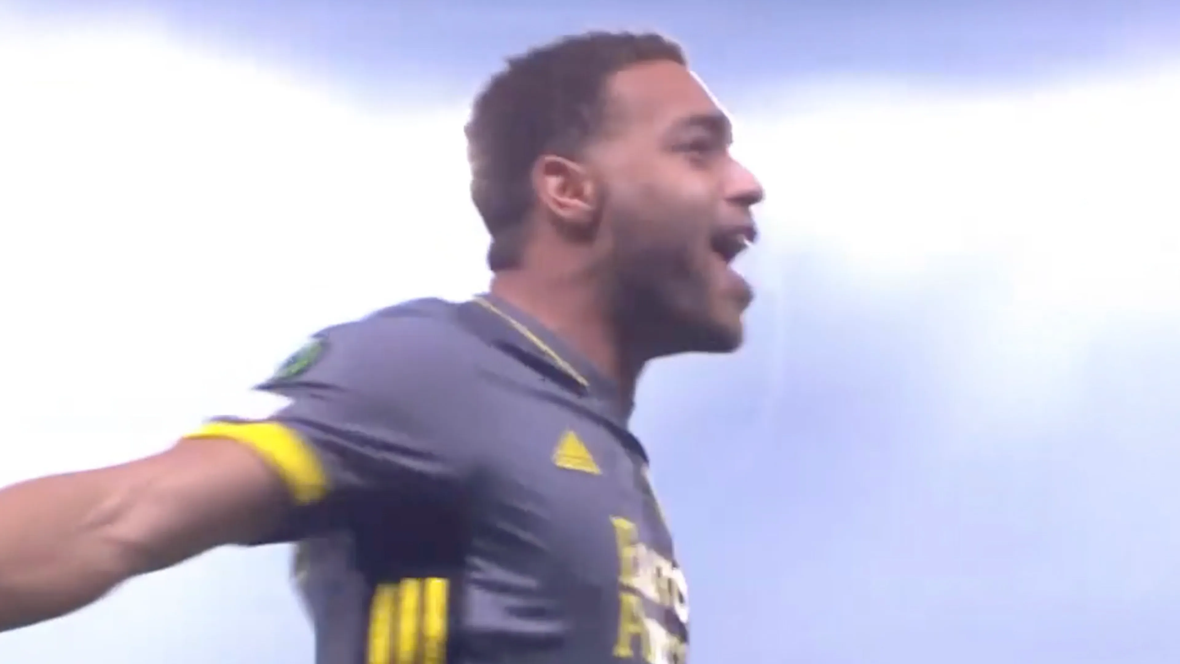 VIDEOGOAL: Slavia Praag - Feyenoord 0-1 (Dessers)