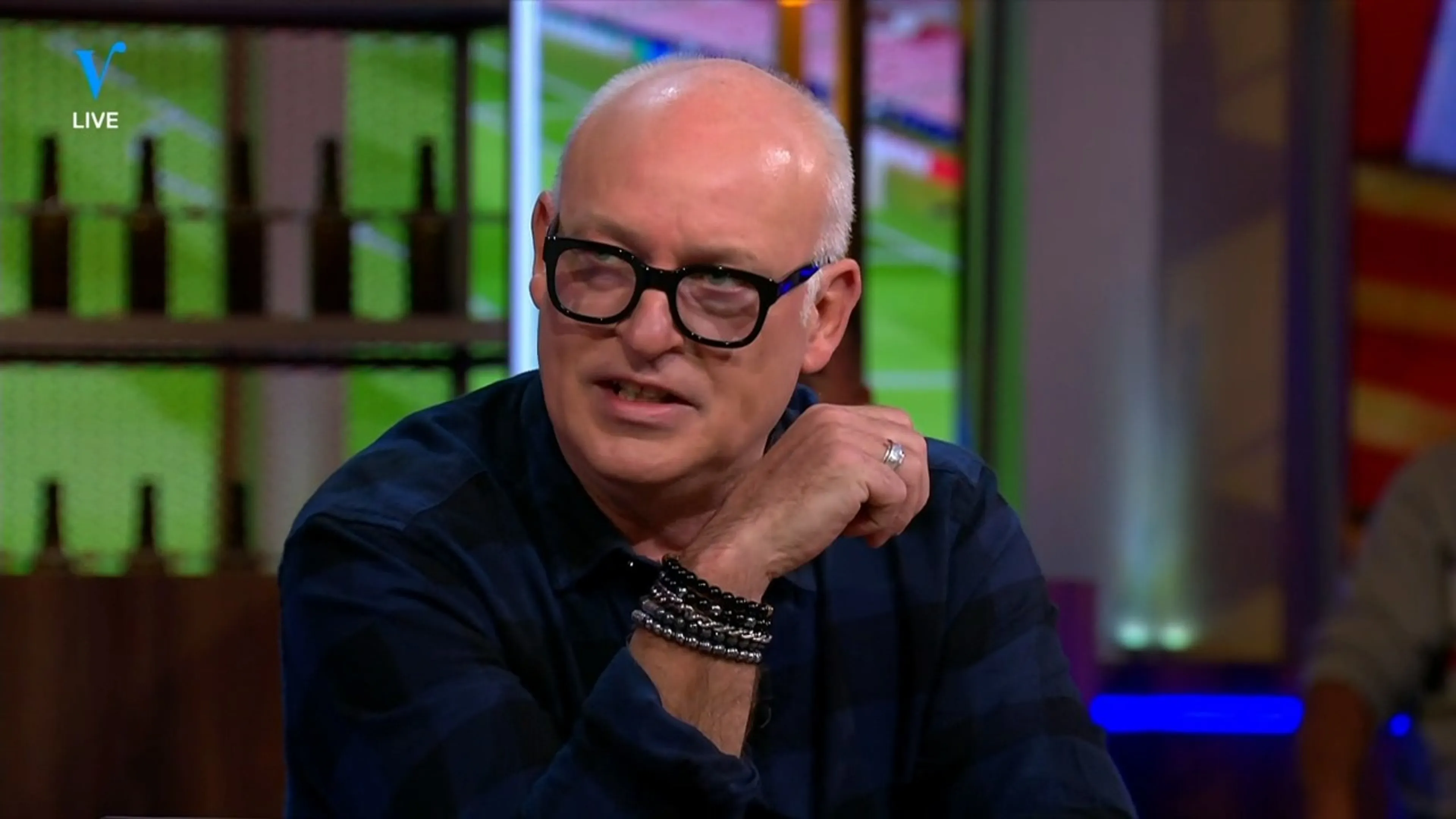 René ziet absurde beelden van Messi: ‘Wat hij nou loopt te do...